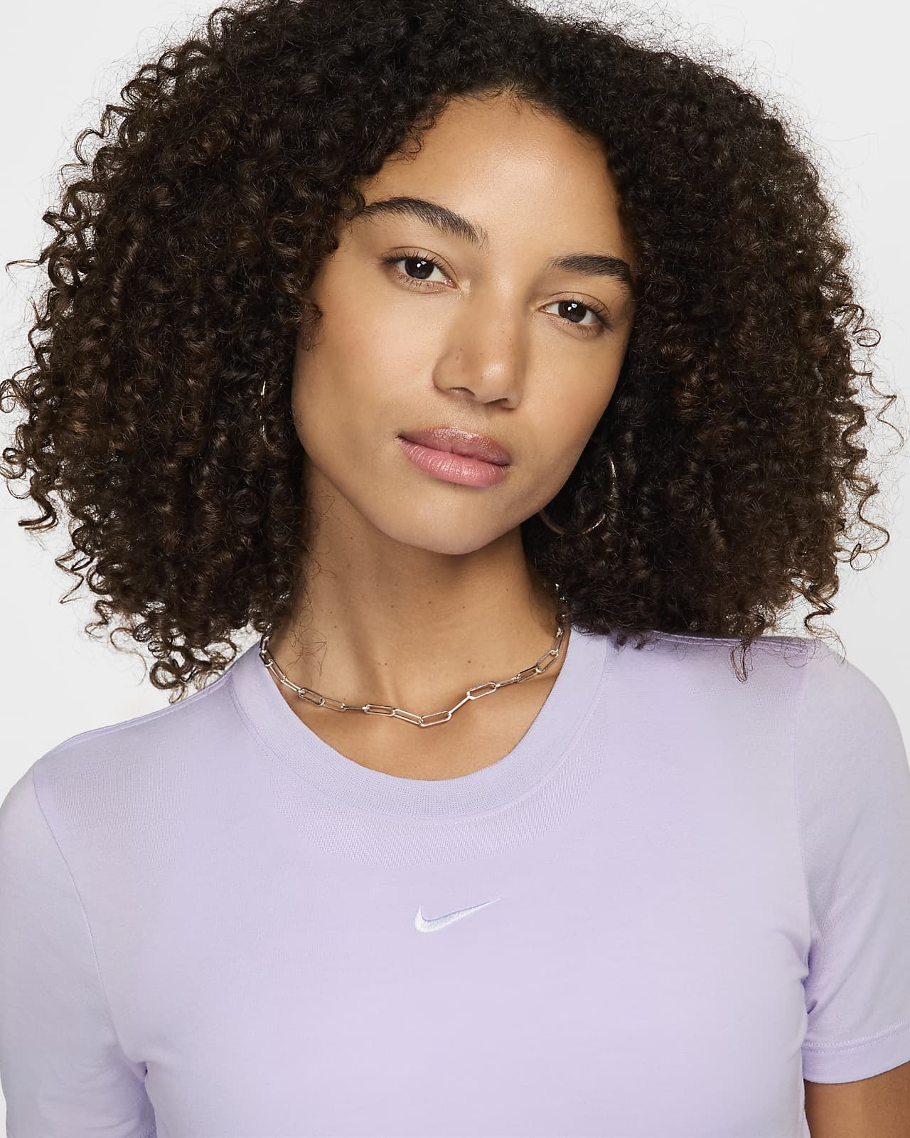 Nike Sportswear Essential Women's Slim Cropped T-Shirt.