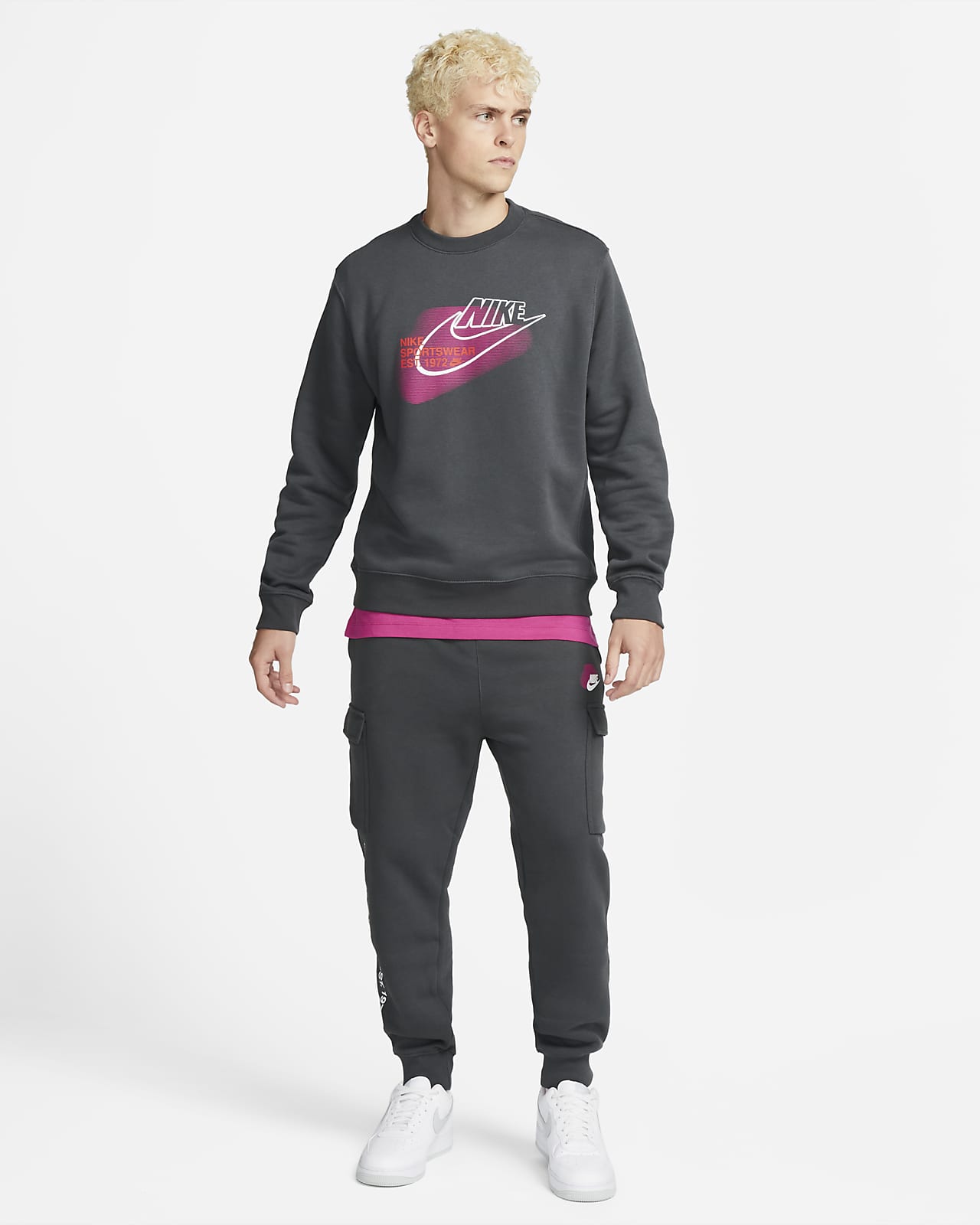 Cargo Trousers. Nike LU