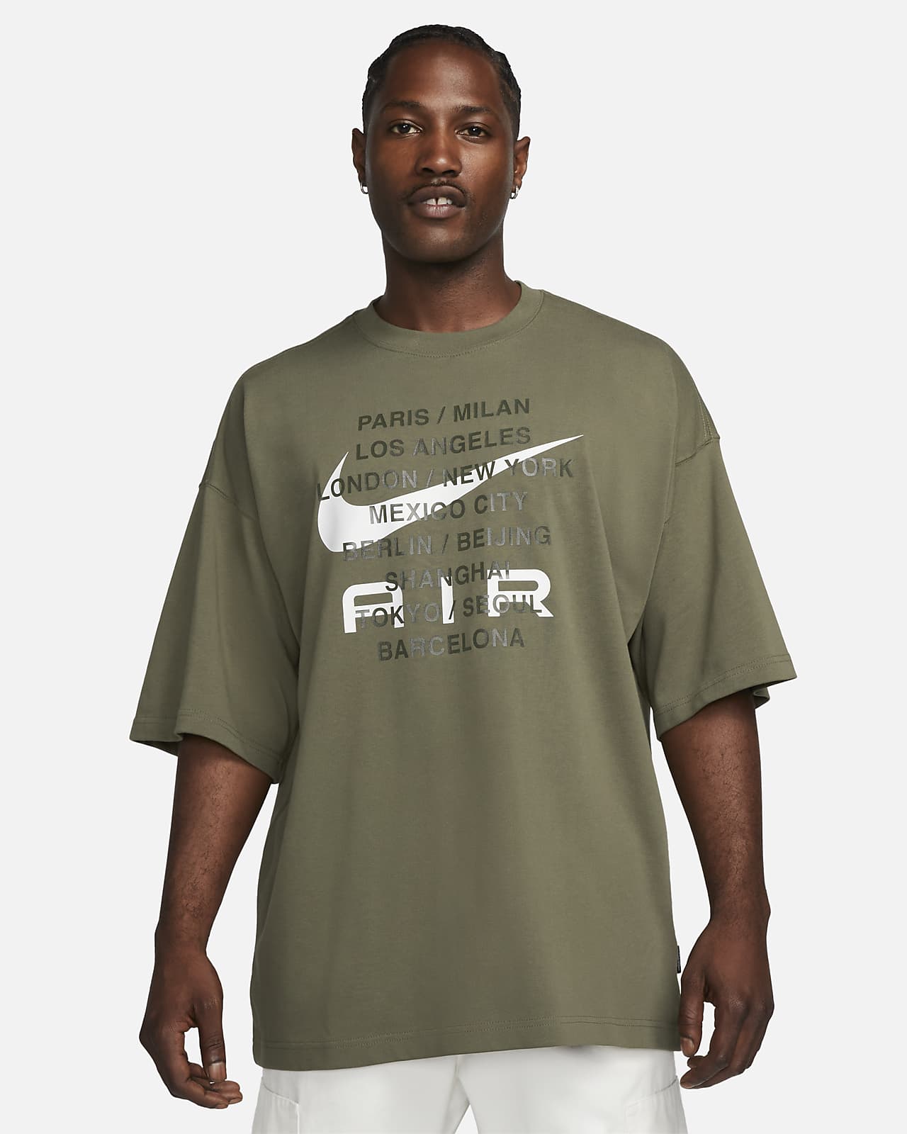 Nike Sportswear Men's T-Shirt. Nike SE