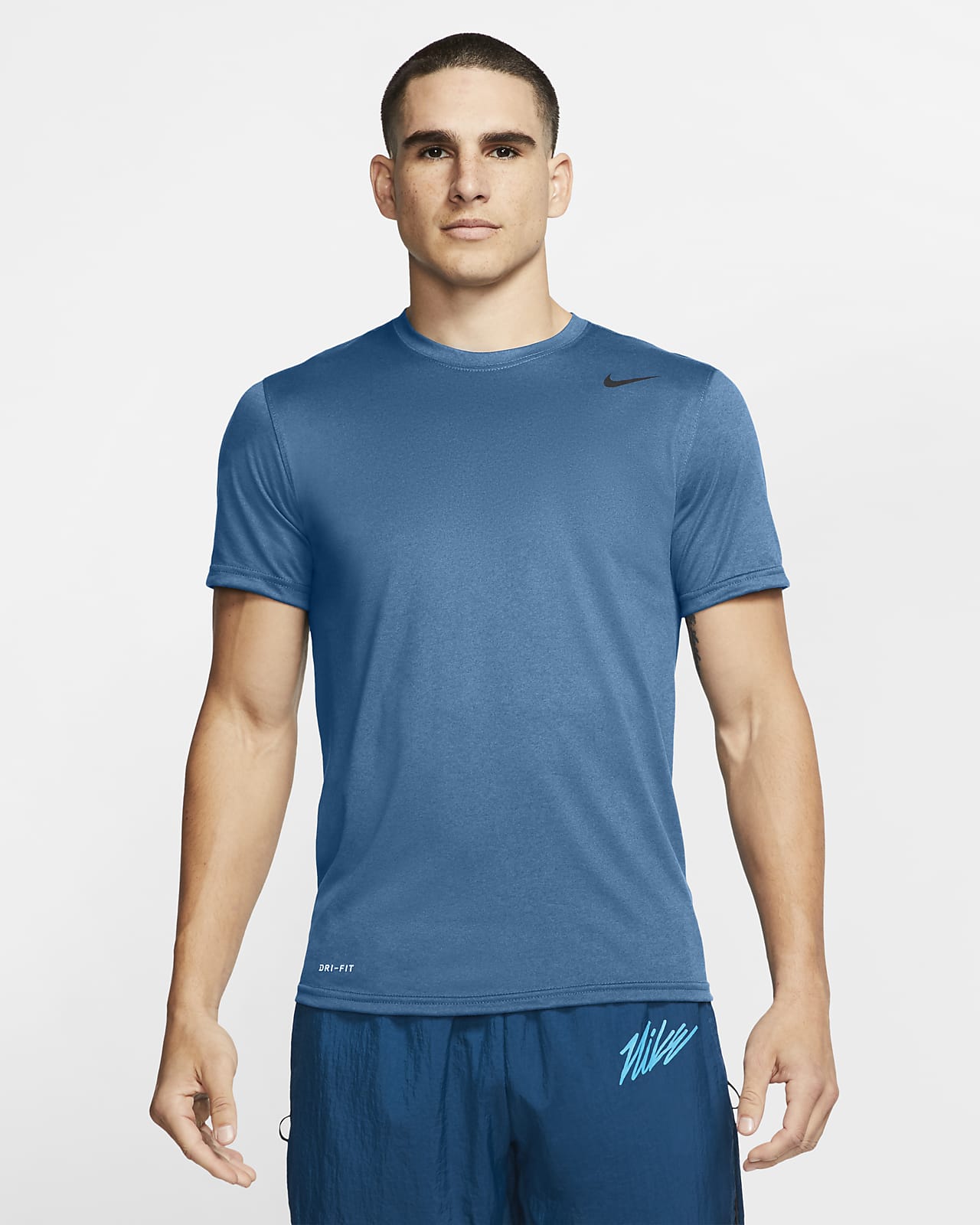 Nike Dri-FIT Legend 男款訓練 T 恤