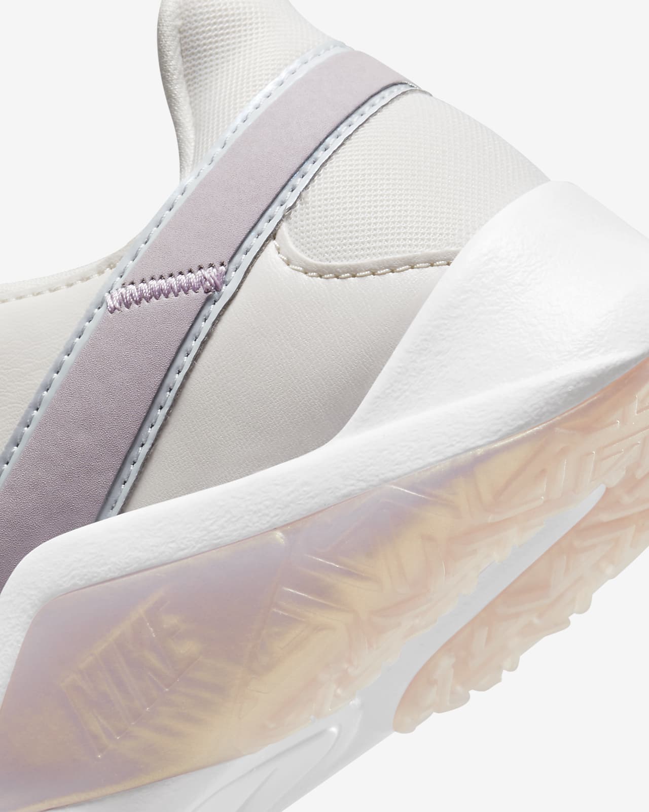 Nike Legend Essential 2 Premium Damen-Trainingsschuh. Nike CH