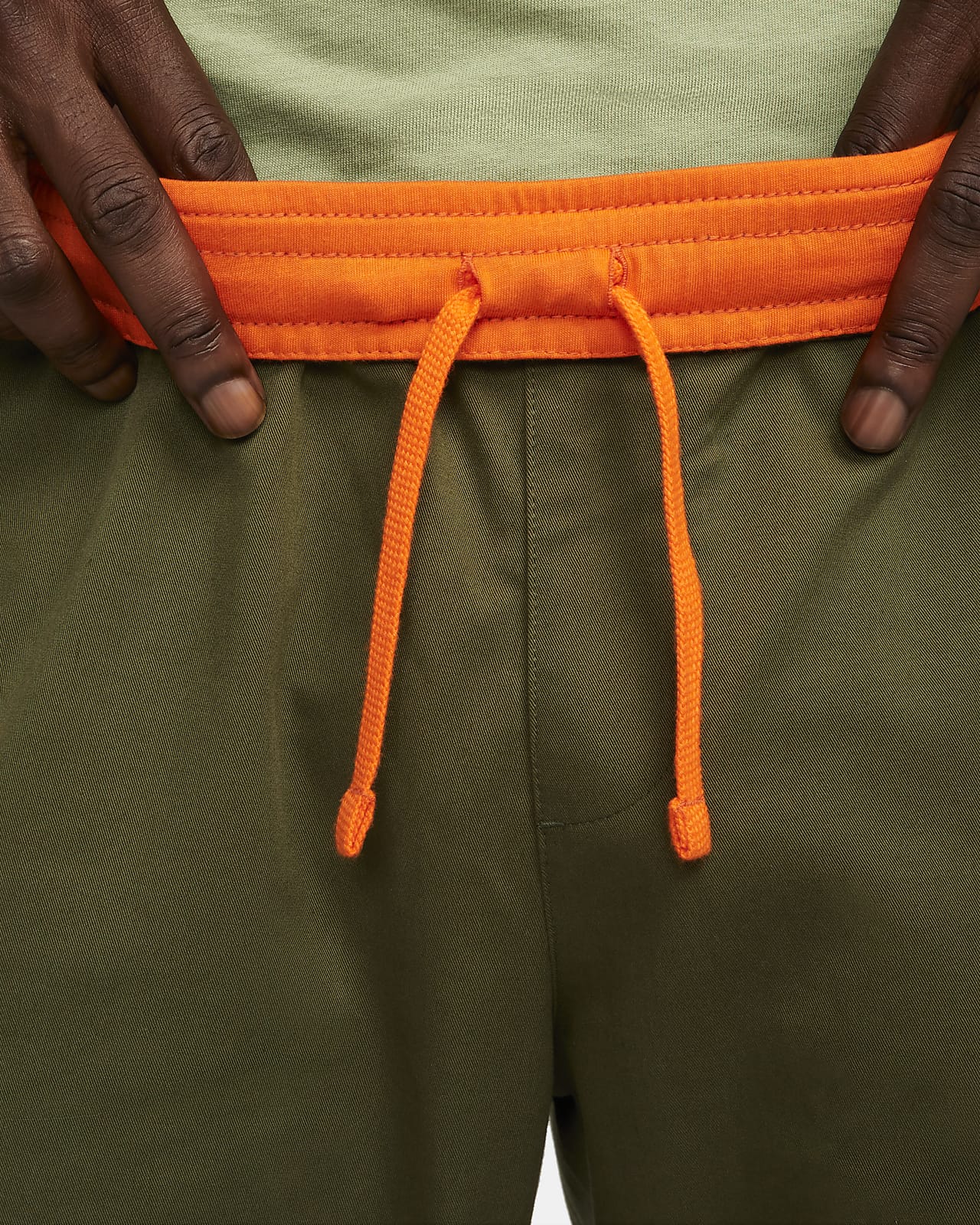 Nike Sportswear Men's Woven Trousers. Nike BG