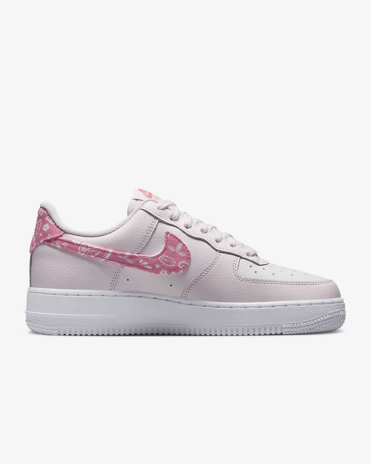 Nike Women's Air Force 1 07 Essential Sneakers