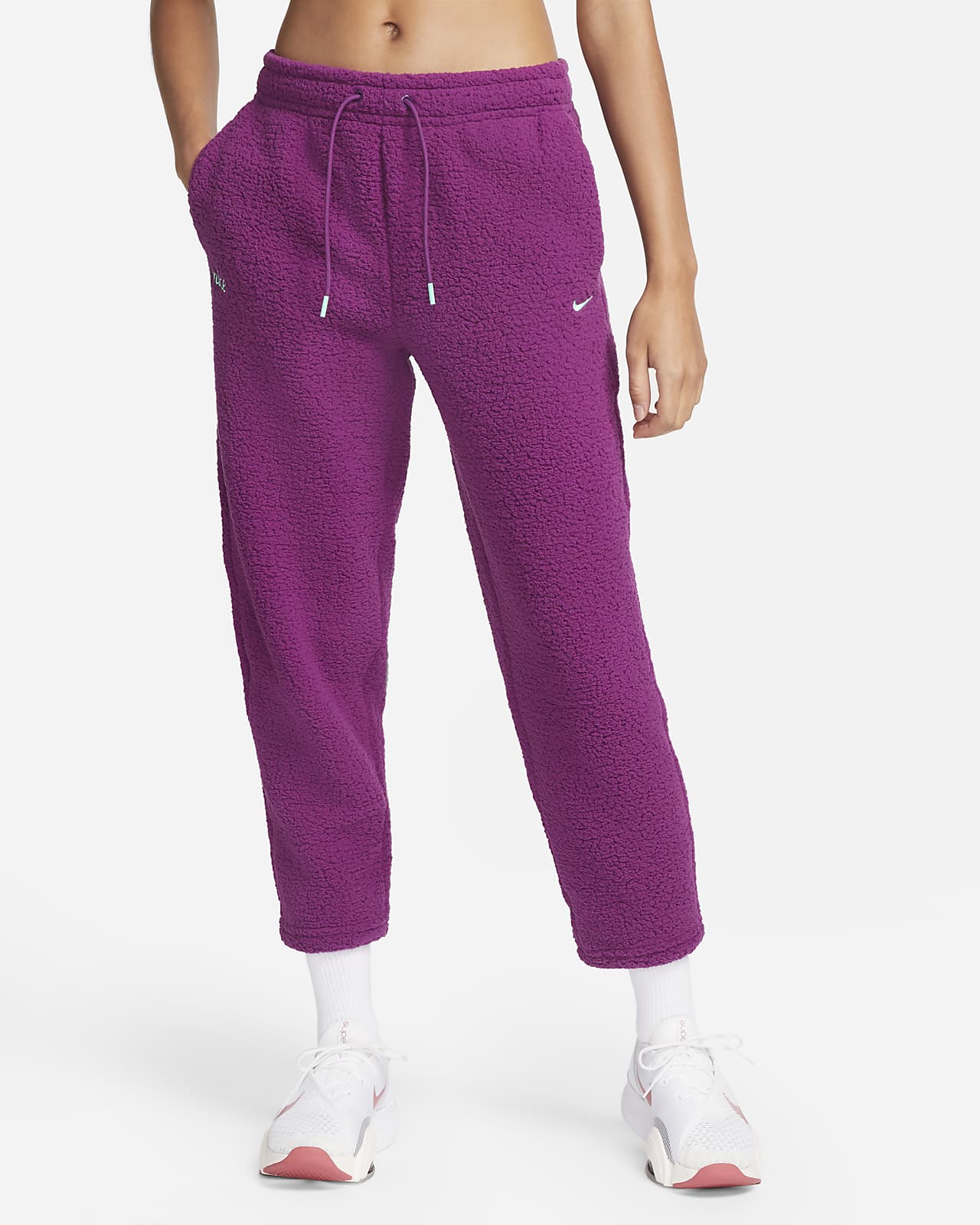 womens nike therma fit sweatpants