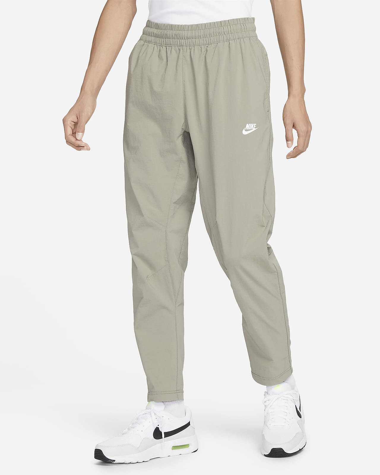Nike Sportswear Men's Woven Trousers. Nike SG