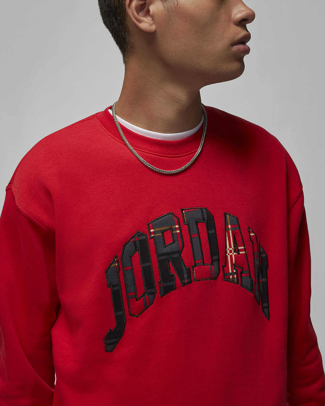 Jordan Essential Holiday Men's Fleece Crew. Nike IE