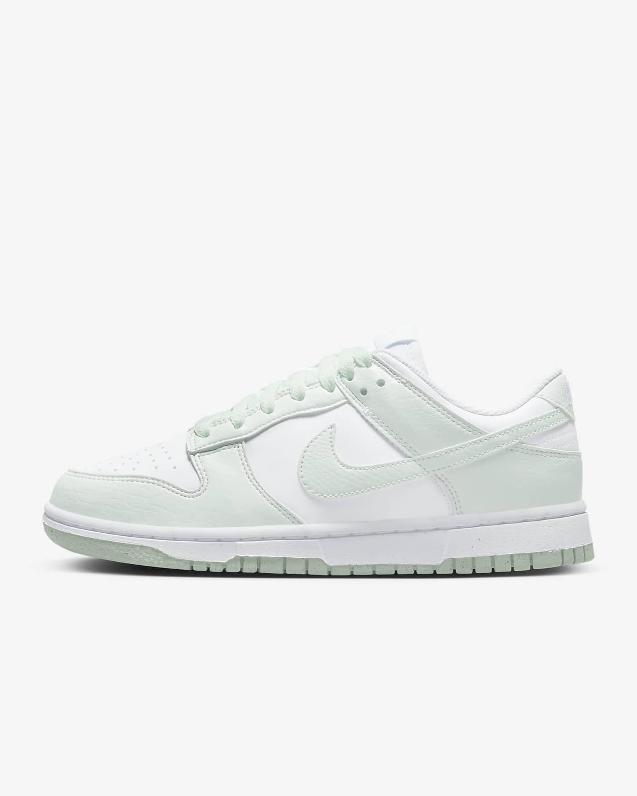 ウィメンズ NIKE - NIKE ウィメンズ ダンク LOW Barely Greenの通販 by