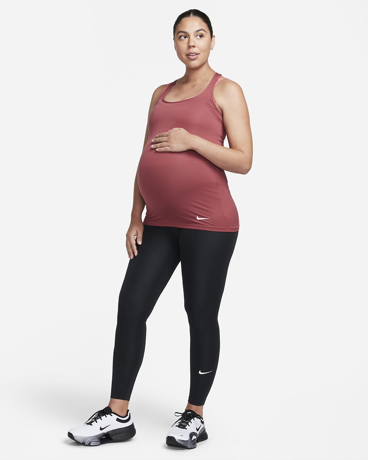 Vêtements de maternité pour le yoga : que porter pendant la grossesse. Nike  LU