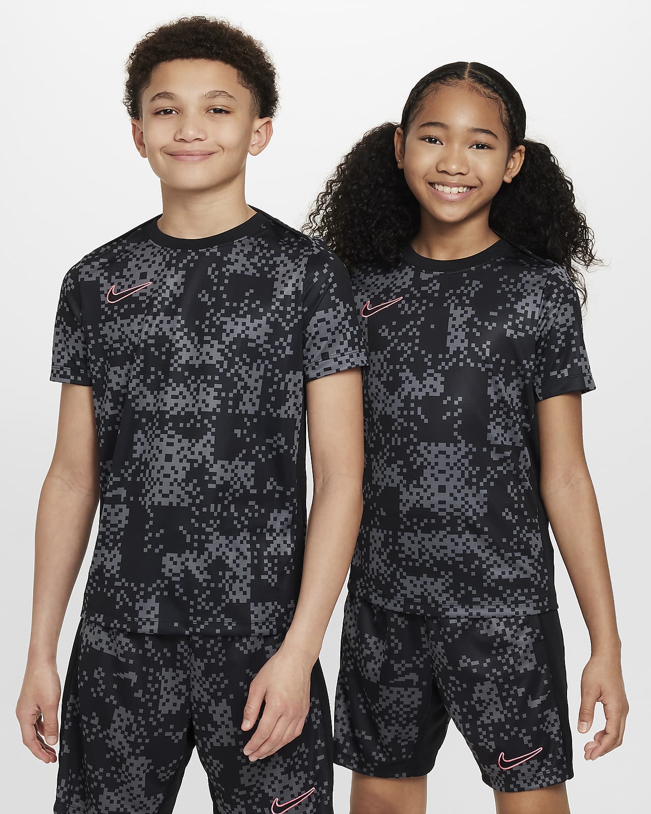 Kortærmet Nike Academy Pro Nike Dri-FIT-fodboldtrøje til større børn