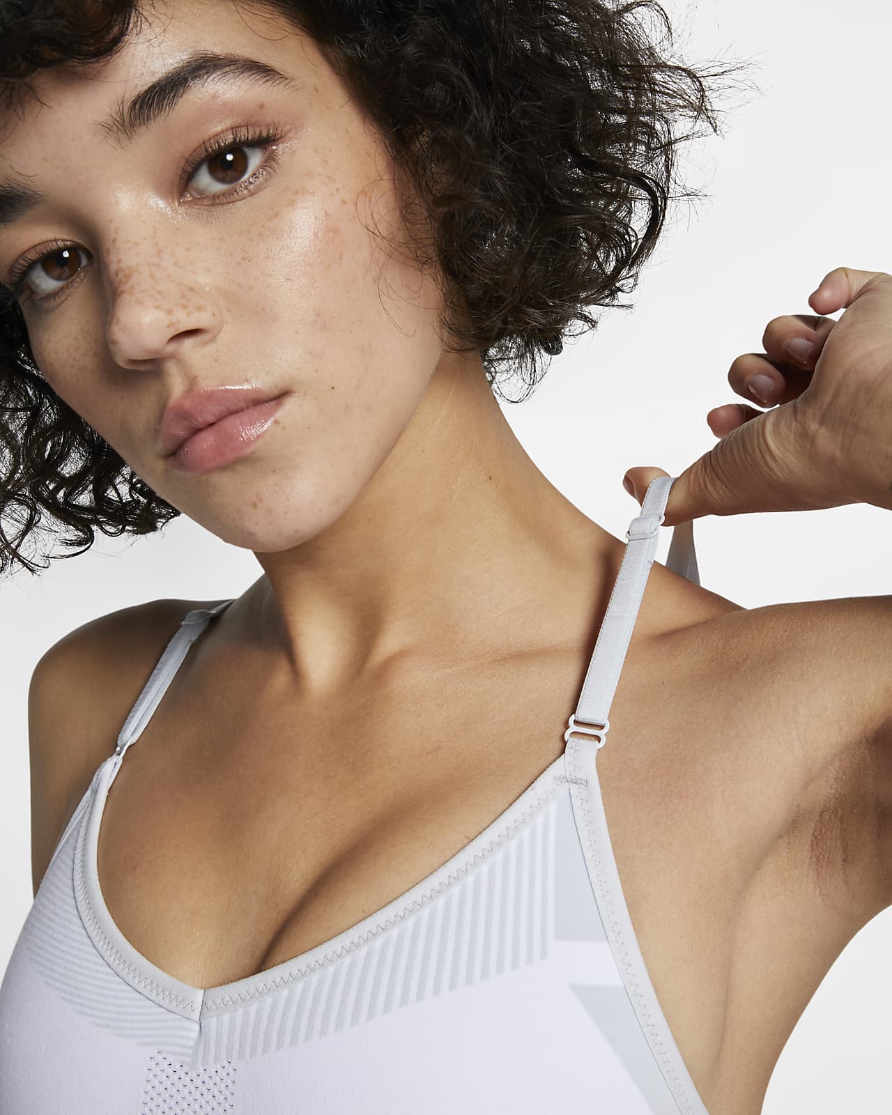 nike flyknit indy tech pack