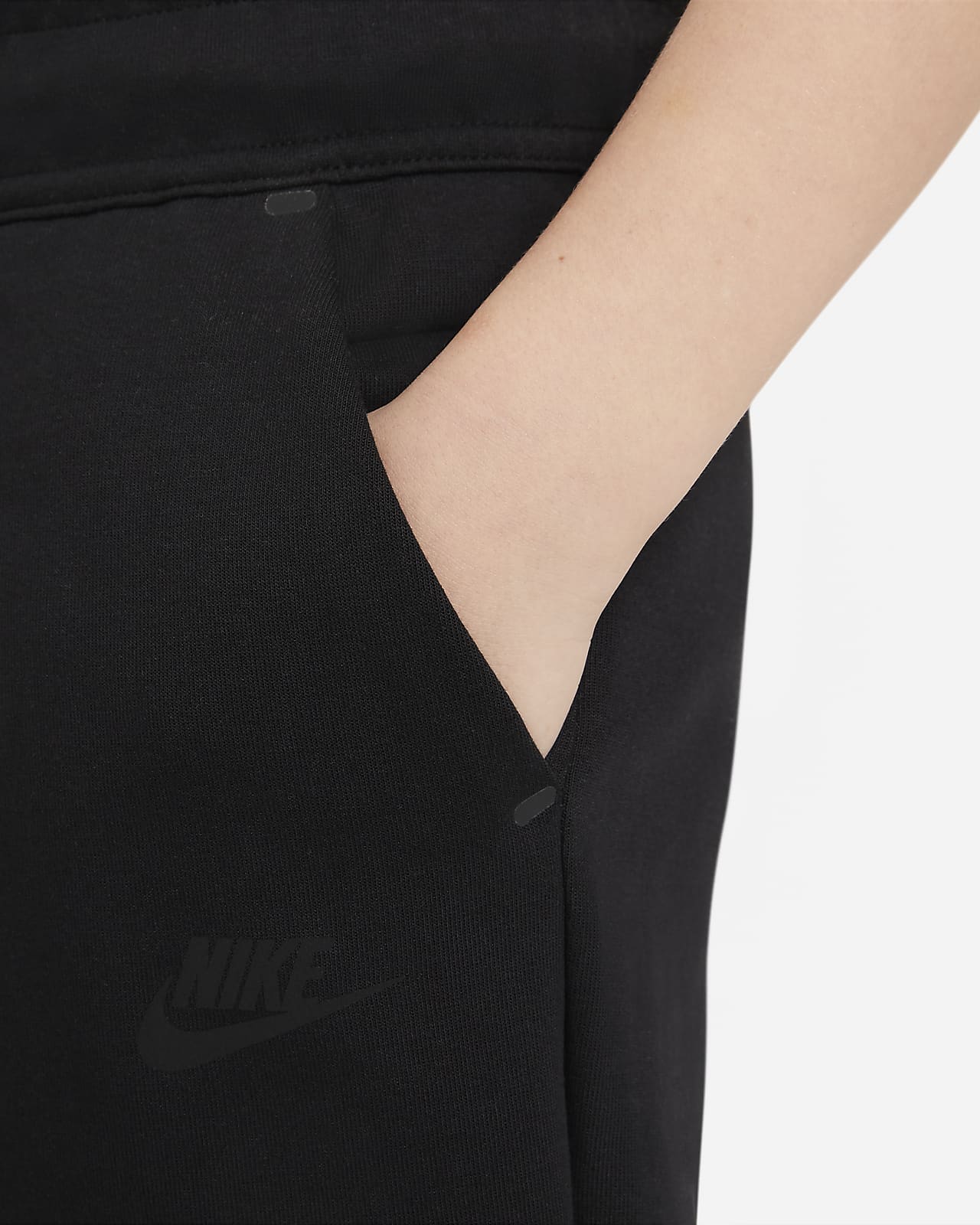 Nike Sportswear Tech Fleece Older Kids' (Boys') Shorts. Nike IL