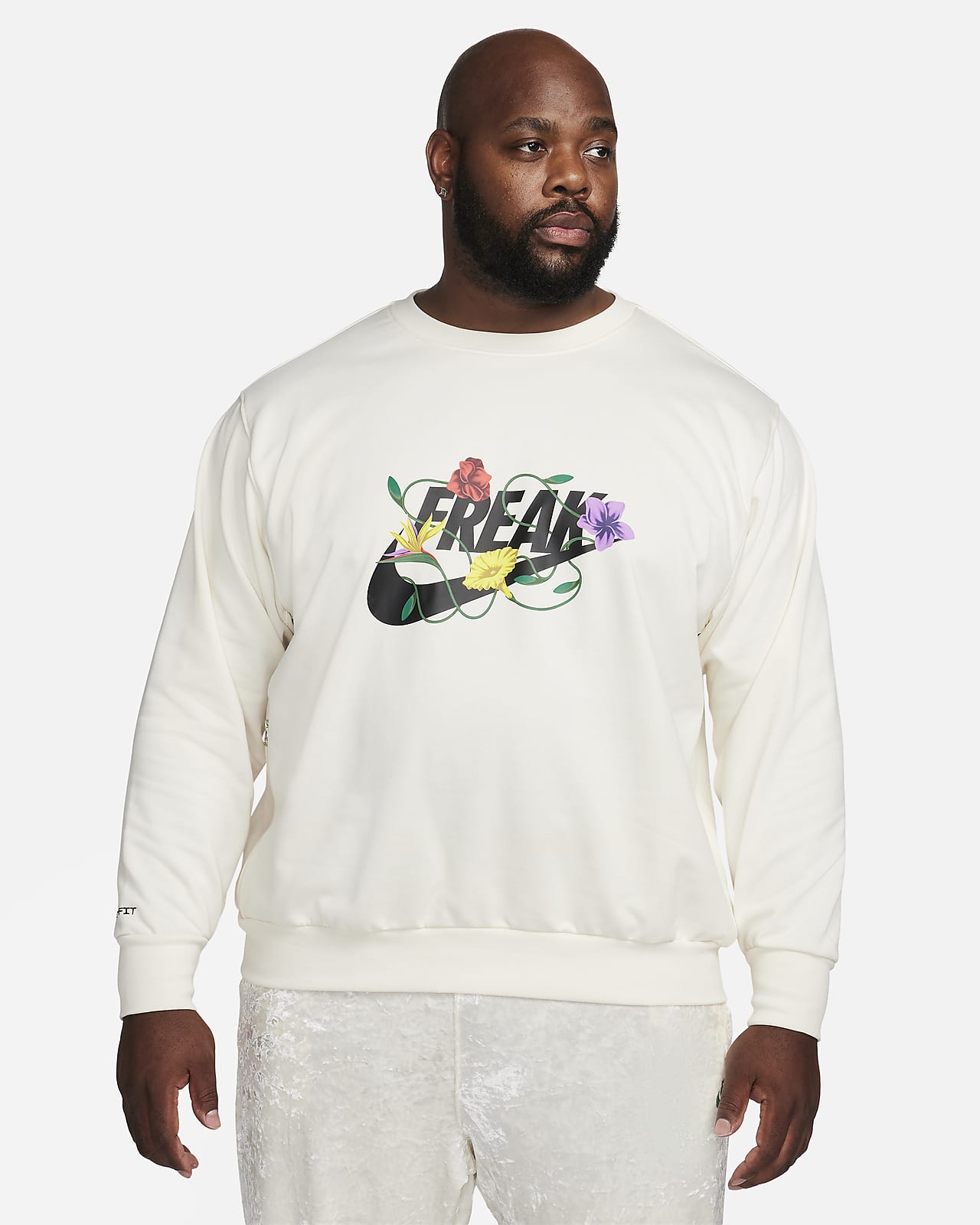 https://static.nike.com/a/images/t_PDP_1280_v1/f_auto,q_auto:eco/a972e00b-3c1c-464e-b3c8-e0c05216fa36/giannis-standard-issue-mens-graphic-basketball-crew-Q5dm6w.png