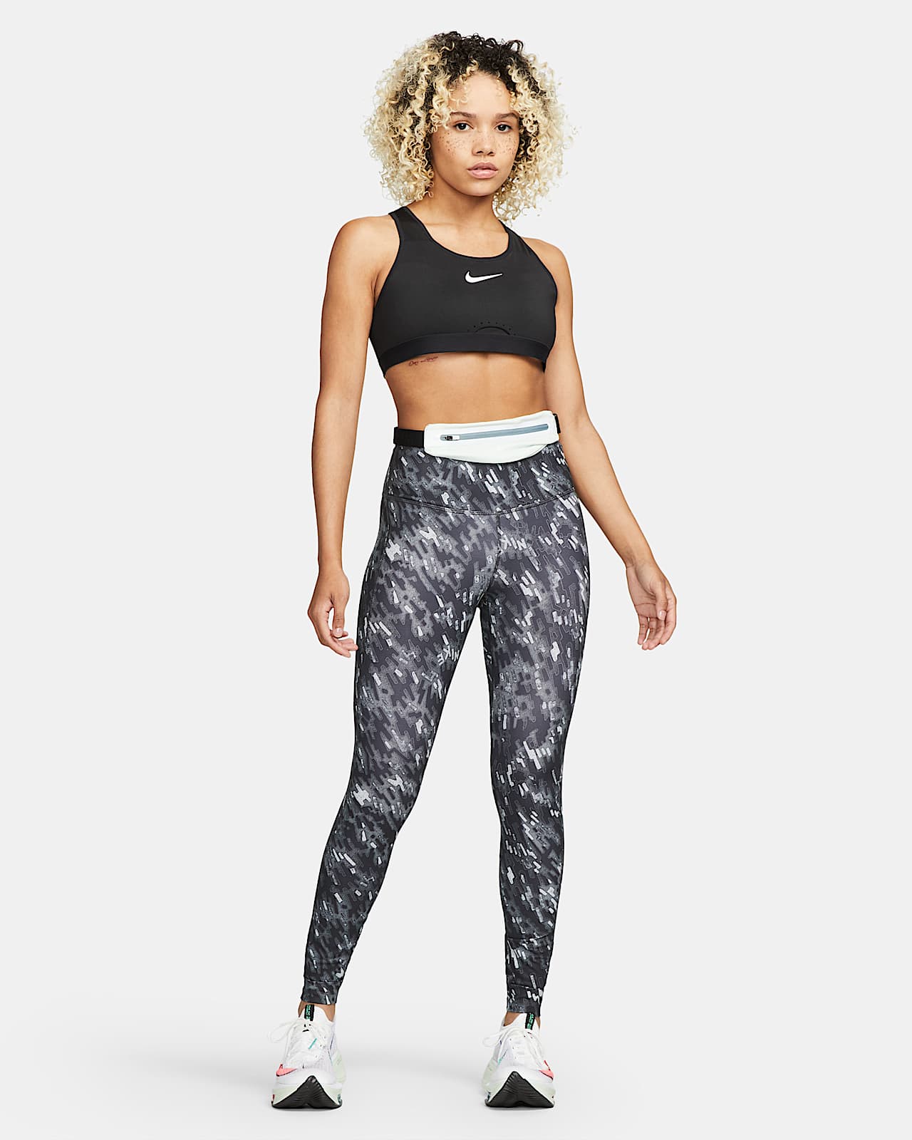Nike Fast Women's MidRise Pocket Running Leggings. Nike NL