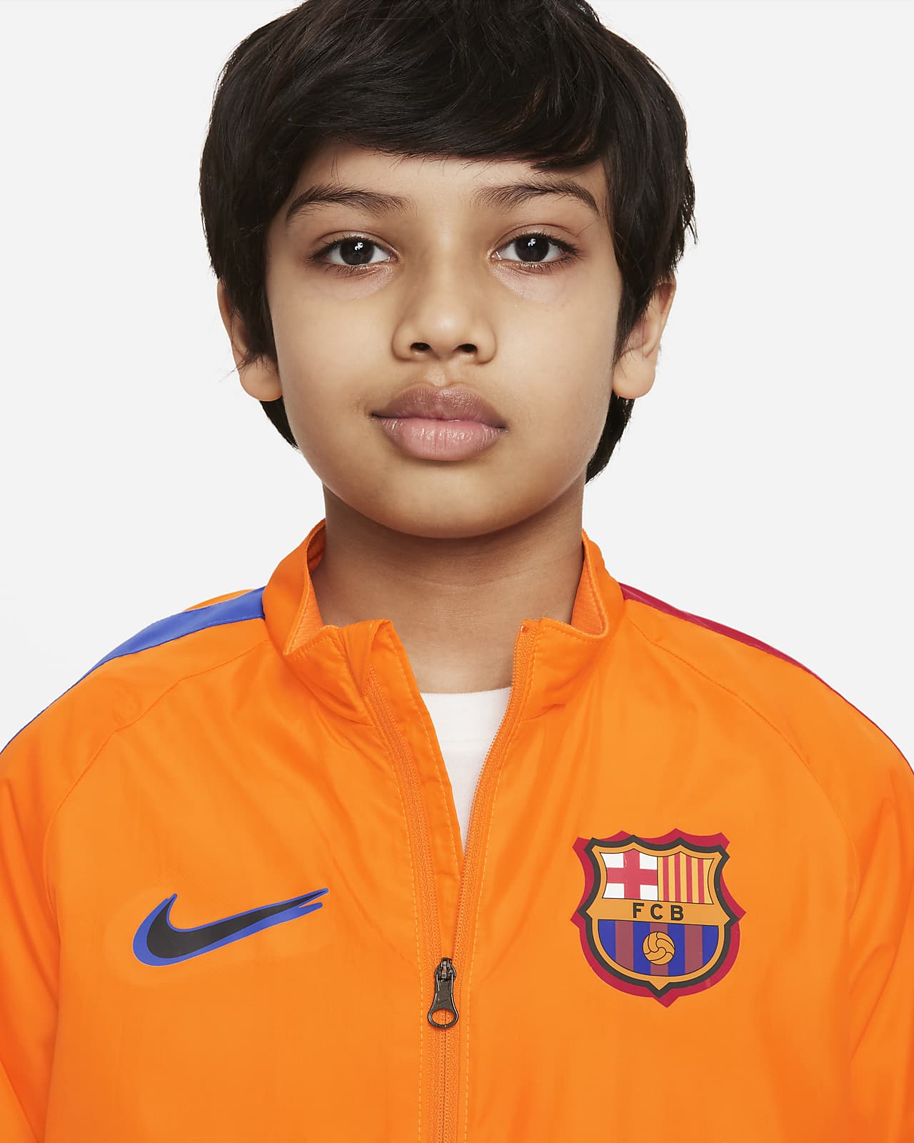 F.C. Barcelona Repel Academy AWF Older Kids' Football Jacket. Nike GB