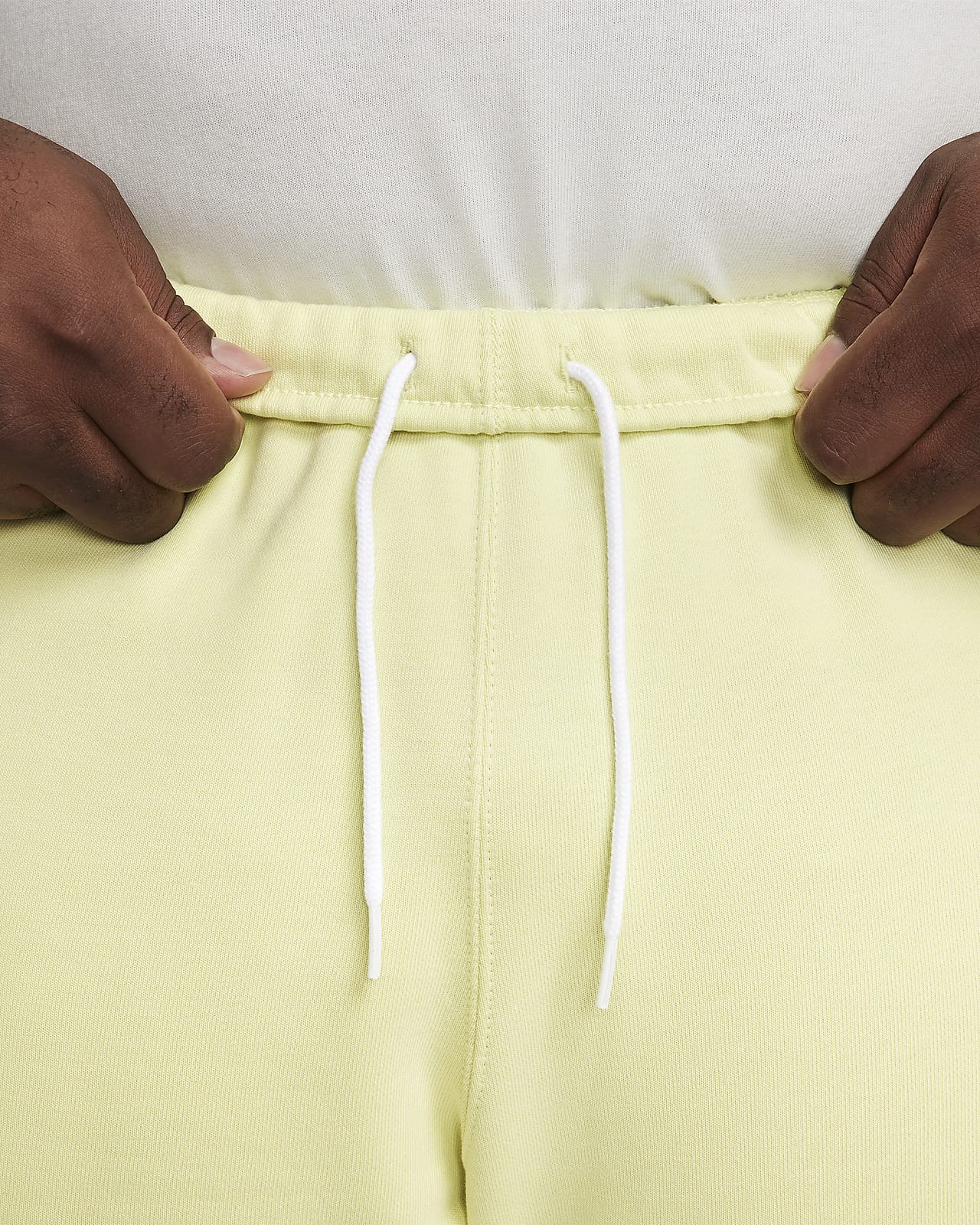 Nike Solo Swoosh Men's Fleece Trousers. Nike LU