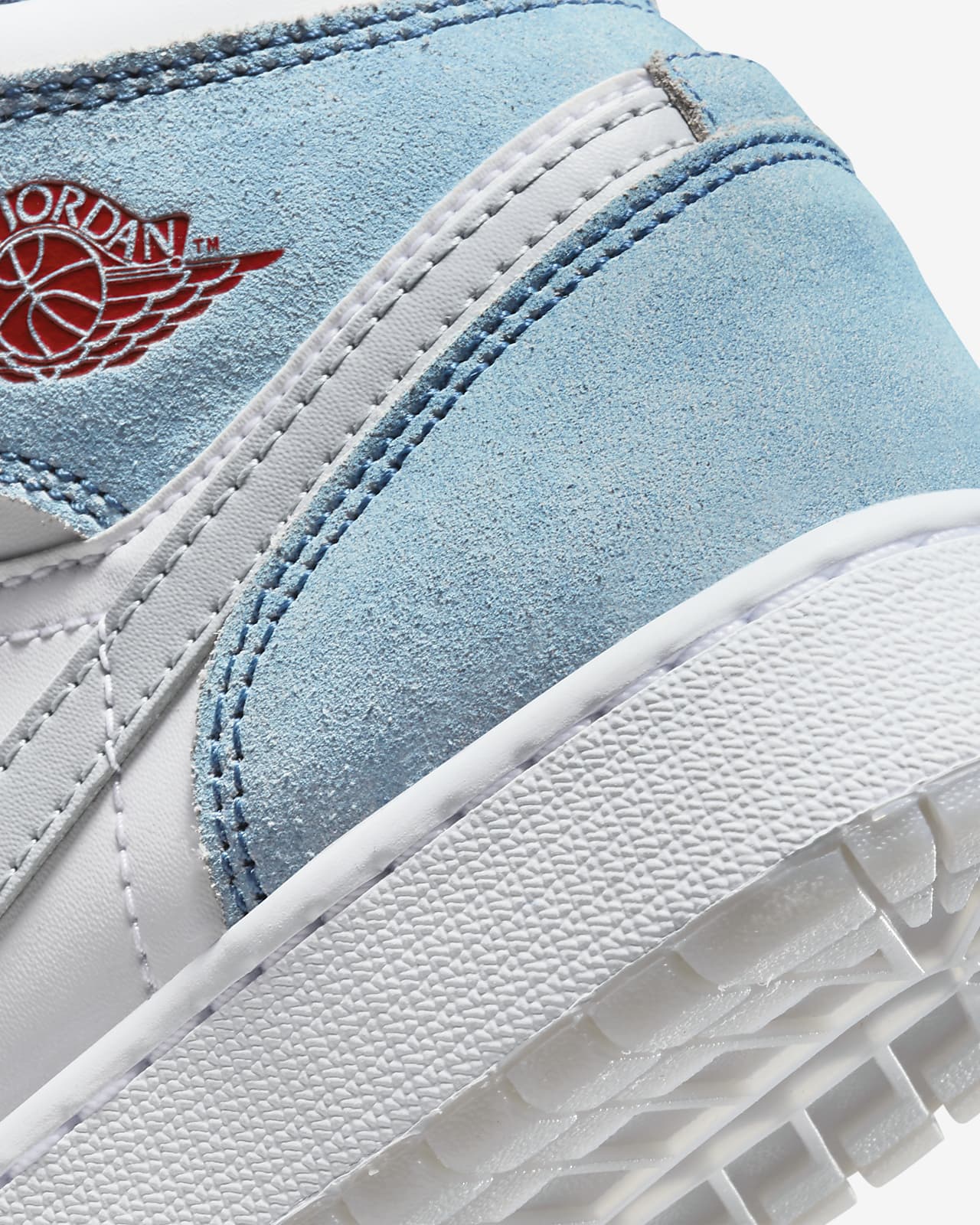 Air Jordan 1 Mid SE Older Kids' Shoes. Nike SG