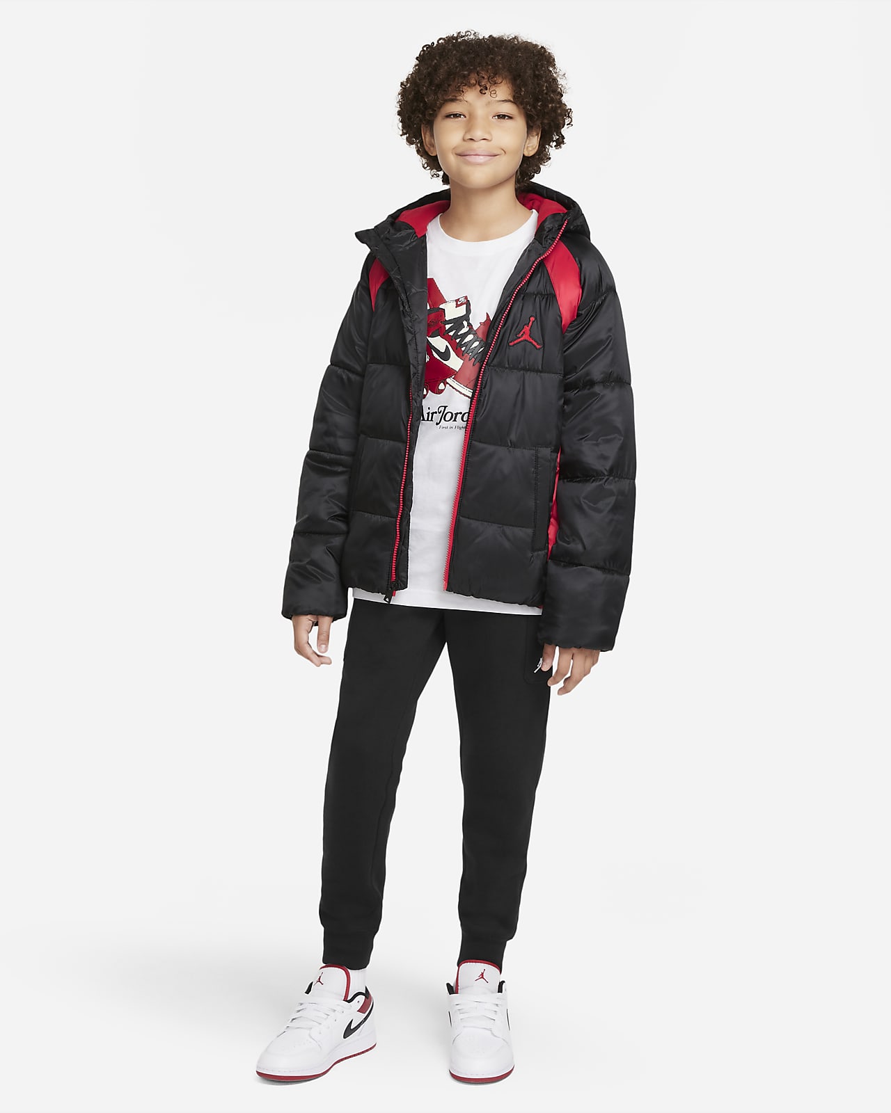 Jordan Older Kids' (Boys') Puffer Jacket. Nike GB