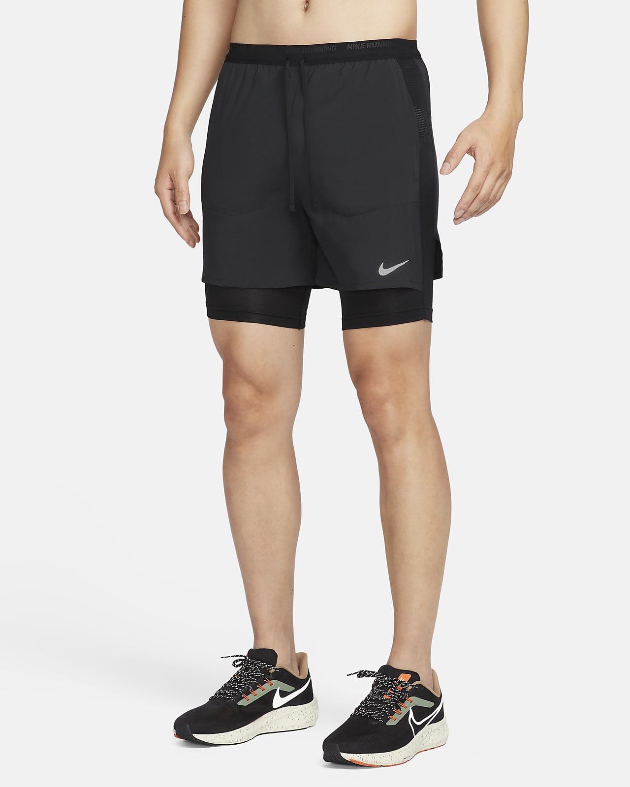 กางเกงวิ่งขาสั้นผู้ชายไฮบริด Nike Dri-FIT Stride