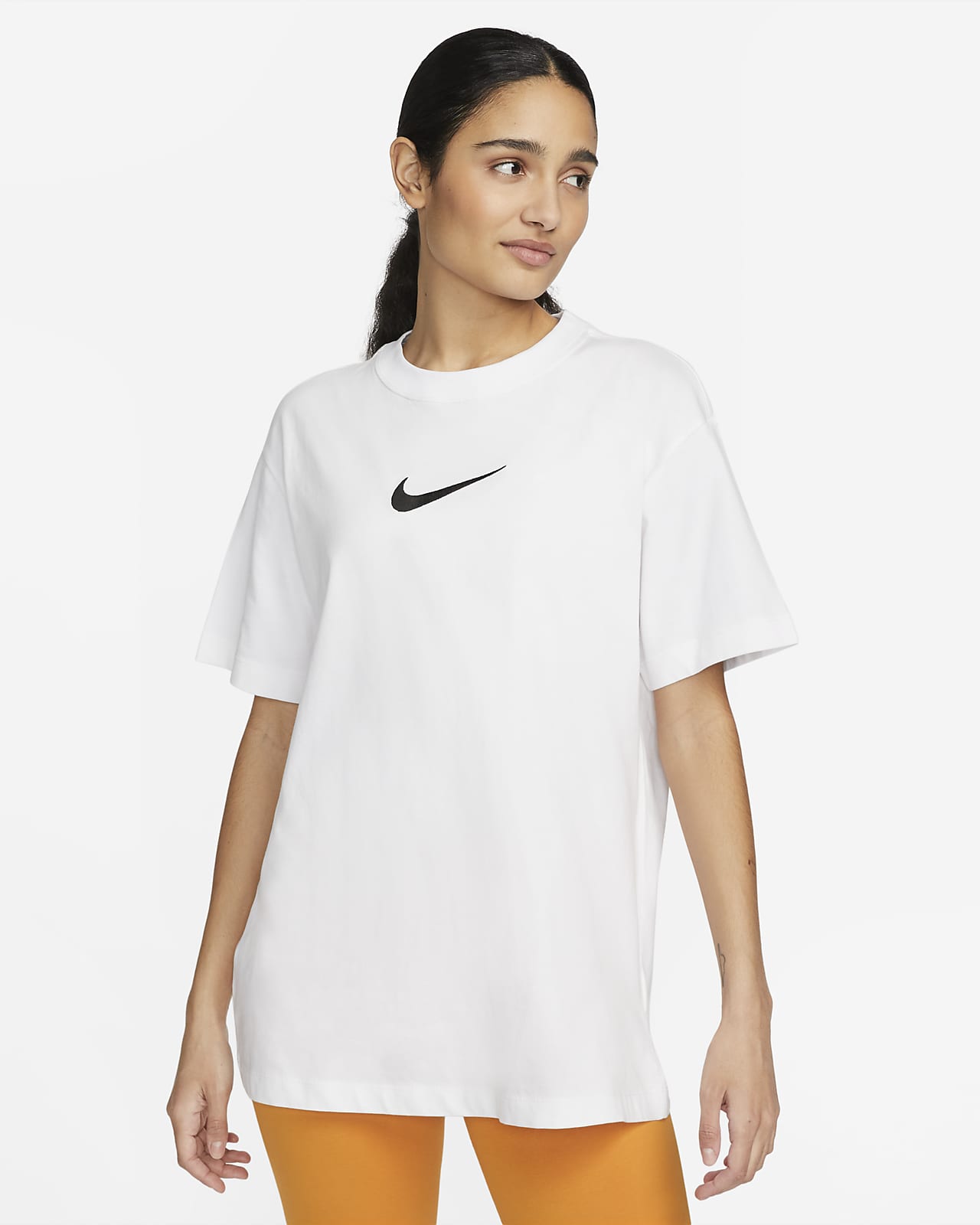 pálido Establecimiento Estación de ferrocarril Nike Sportswear Women's T-Shirt. Nike LU