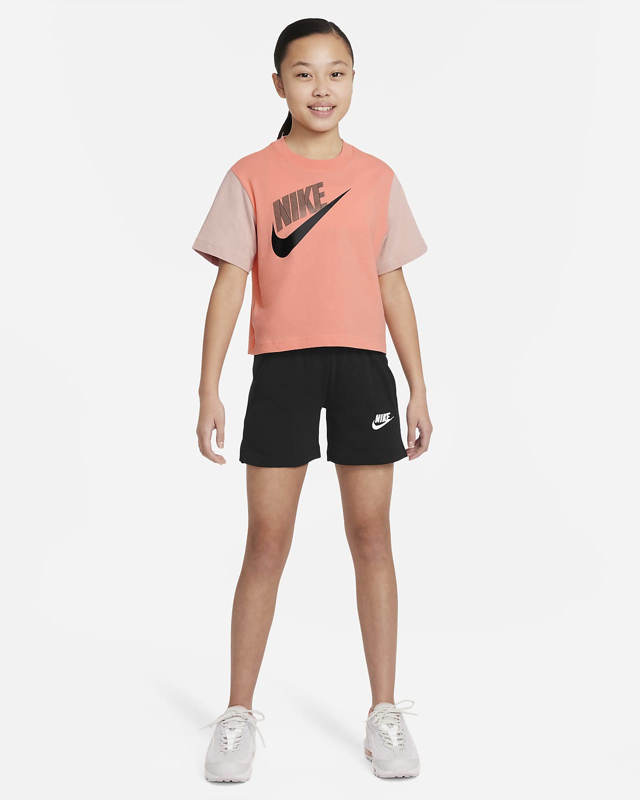 Nike Sportswear Essential Camiseta holgada para - Niña. Nike ES