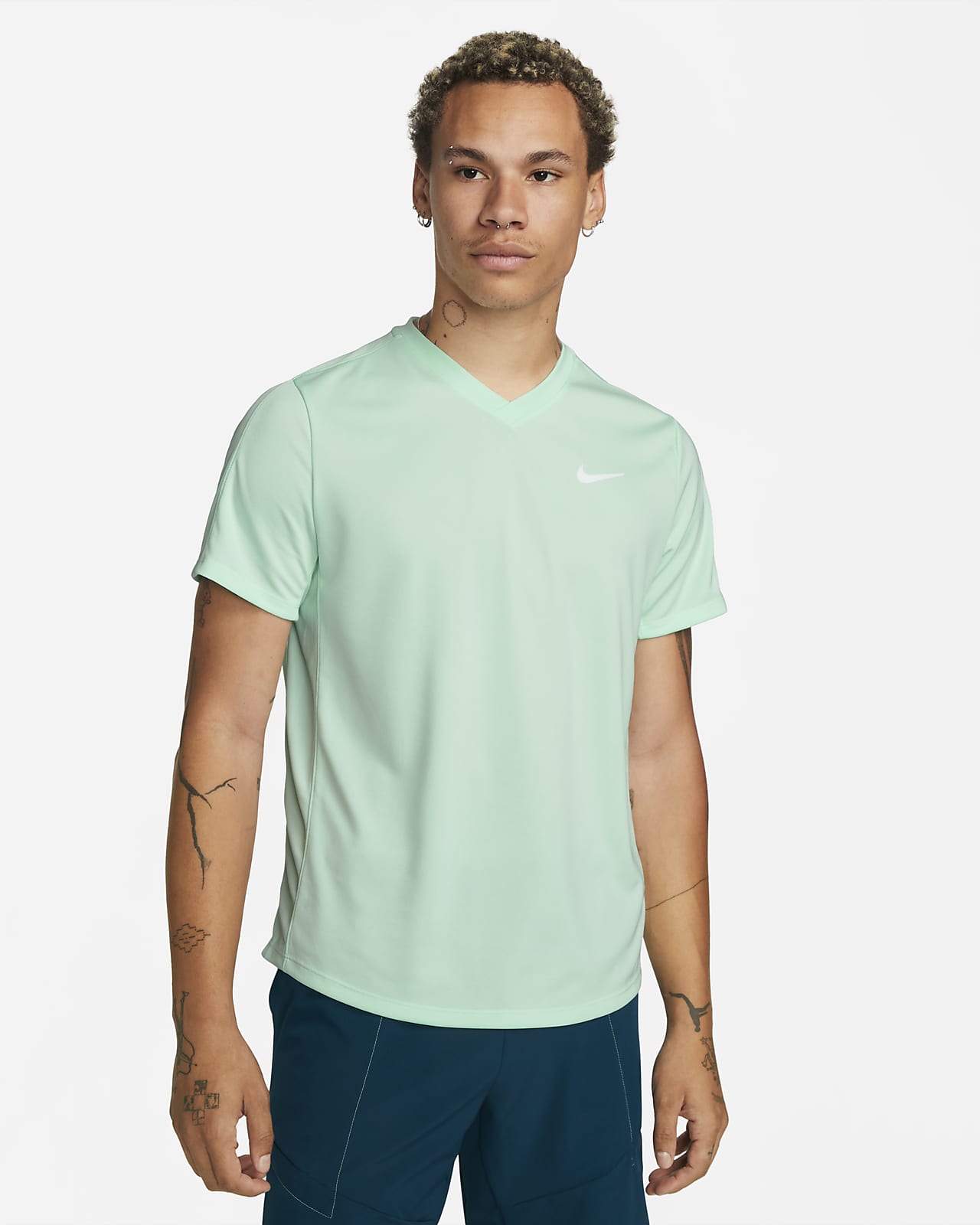 NikeCourt Dri-FIT Victory Camiseta de tenis - Hombre. ES