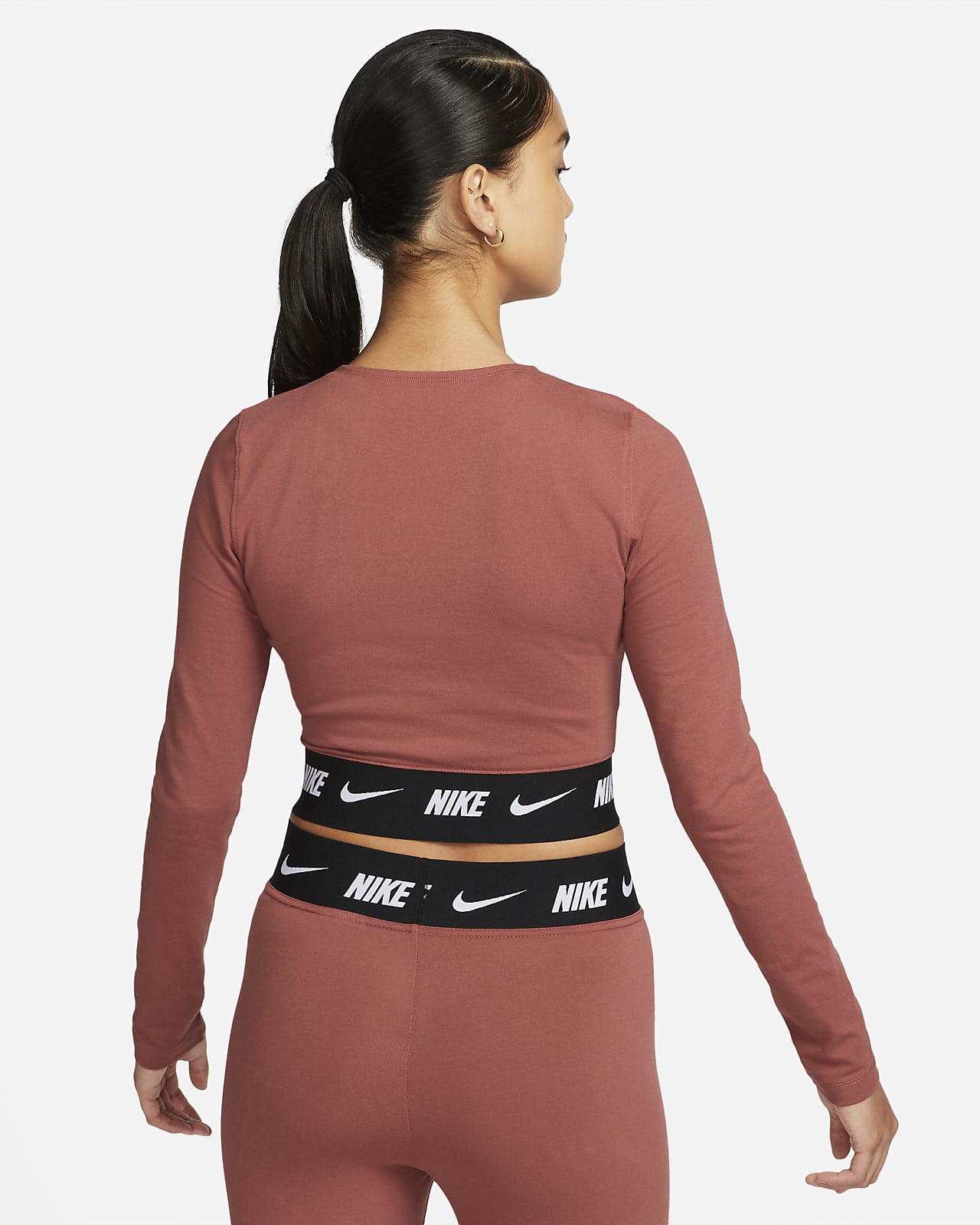 Nike Sportswear Women's LongSleeve Crop Top. Nike GB