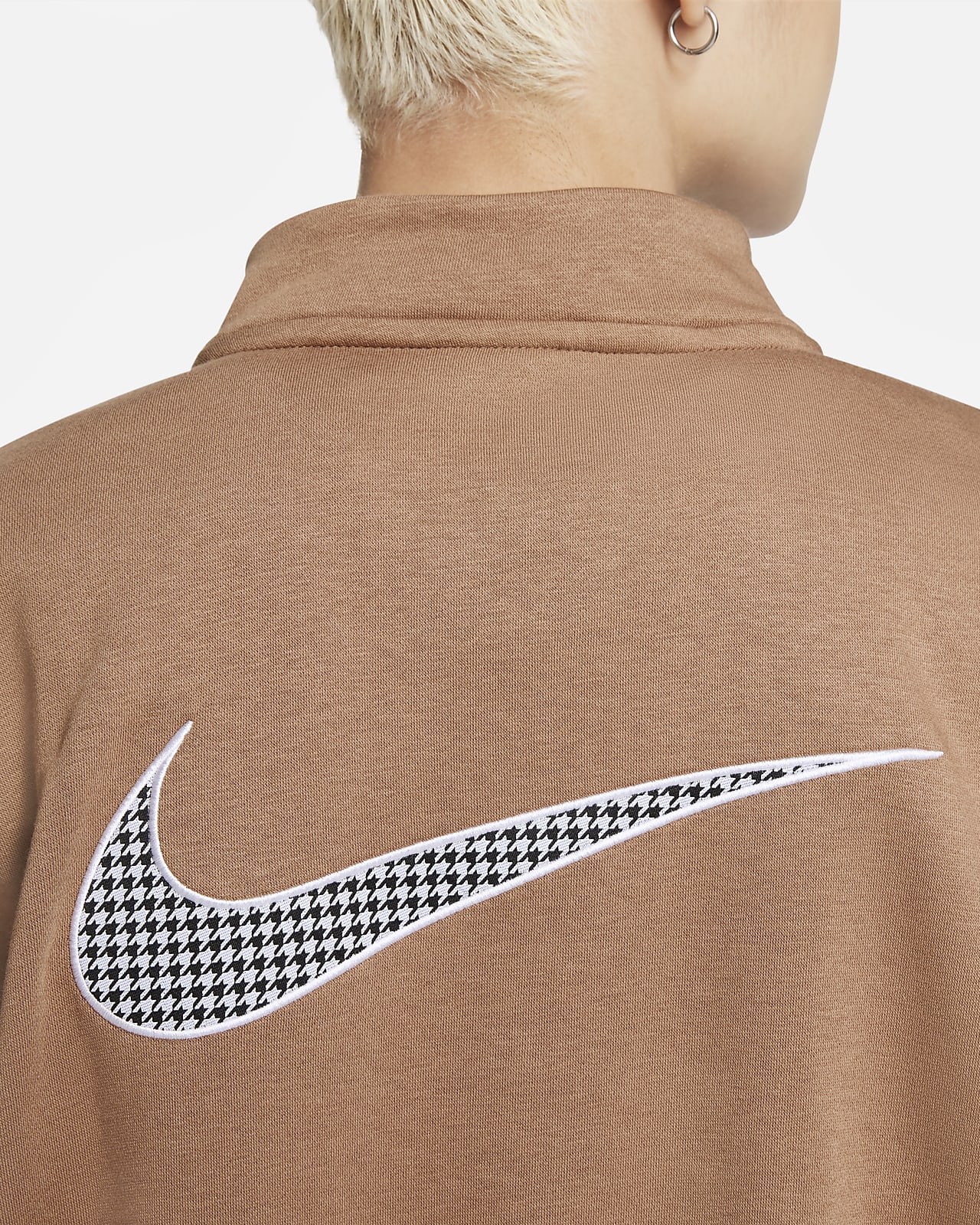 nike sportswear icon clash top