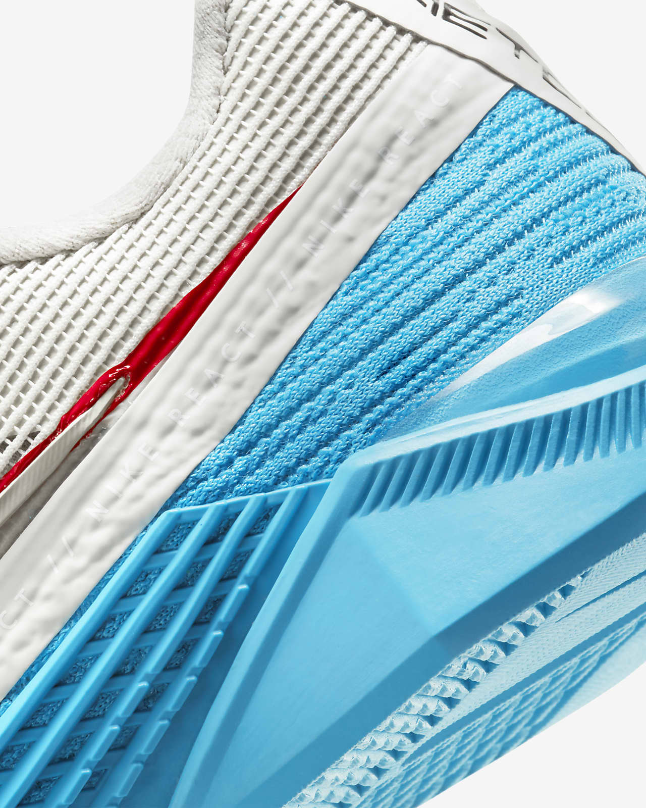 red white and blue nike metcon