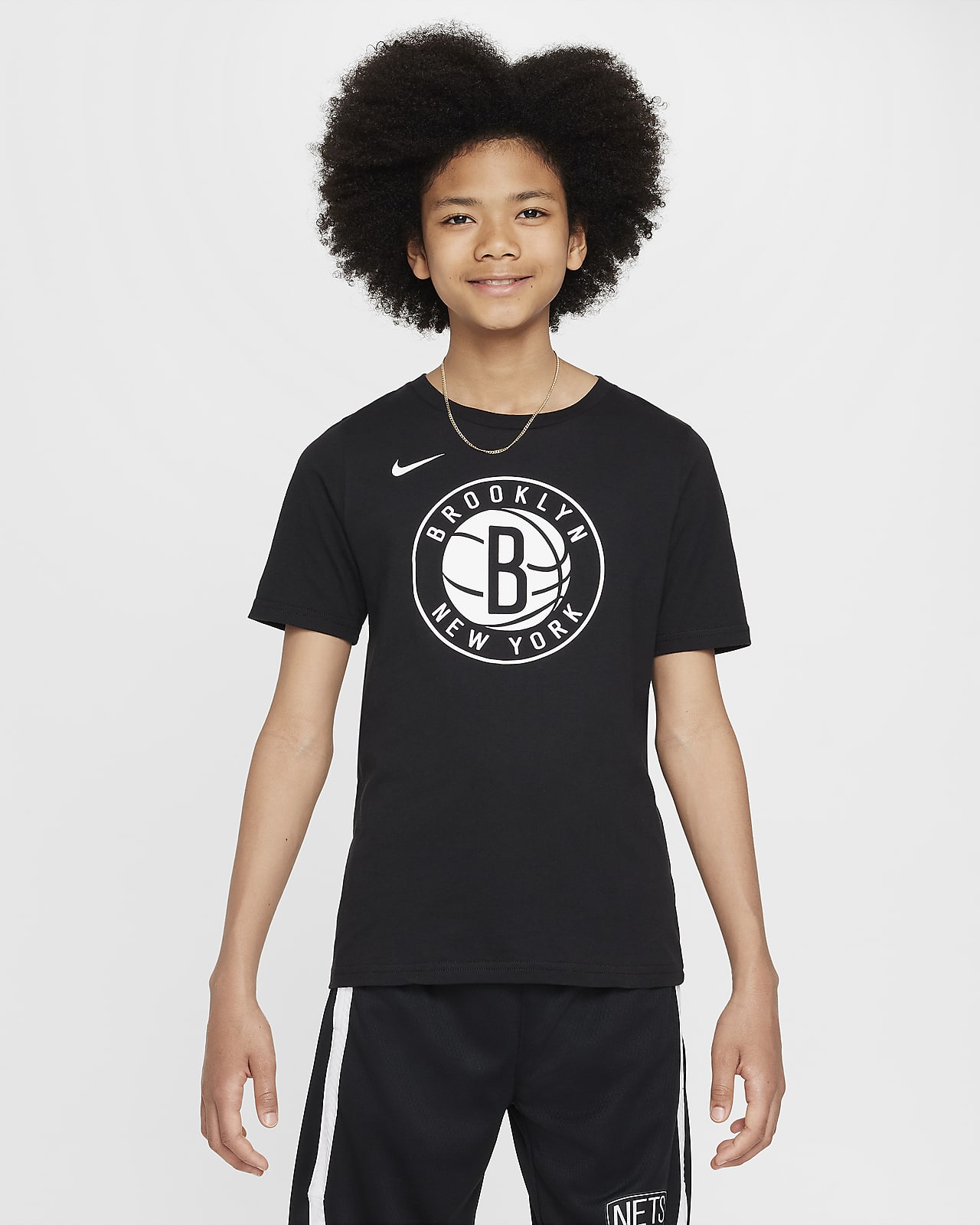 Brooklyn Nets Essential Older Kids' (Boys') Nike NBA Logo T-Shirt. Nike LU
