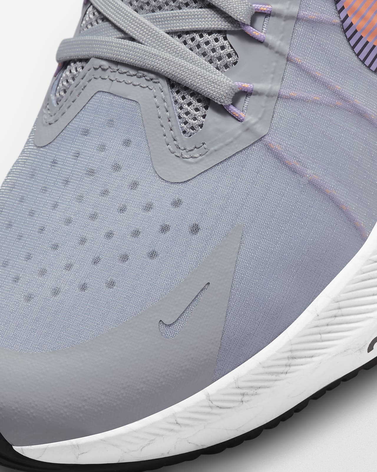 Calzado de running en carretera para mujer Nike Winflo 8. Nike MX