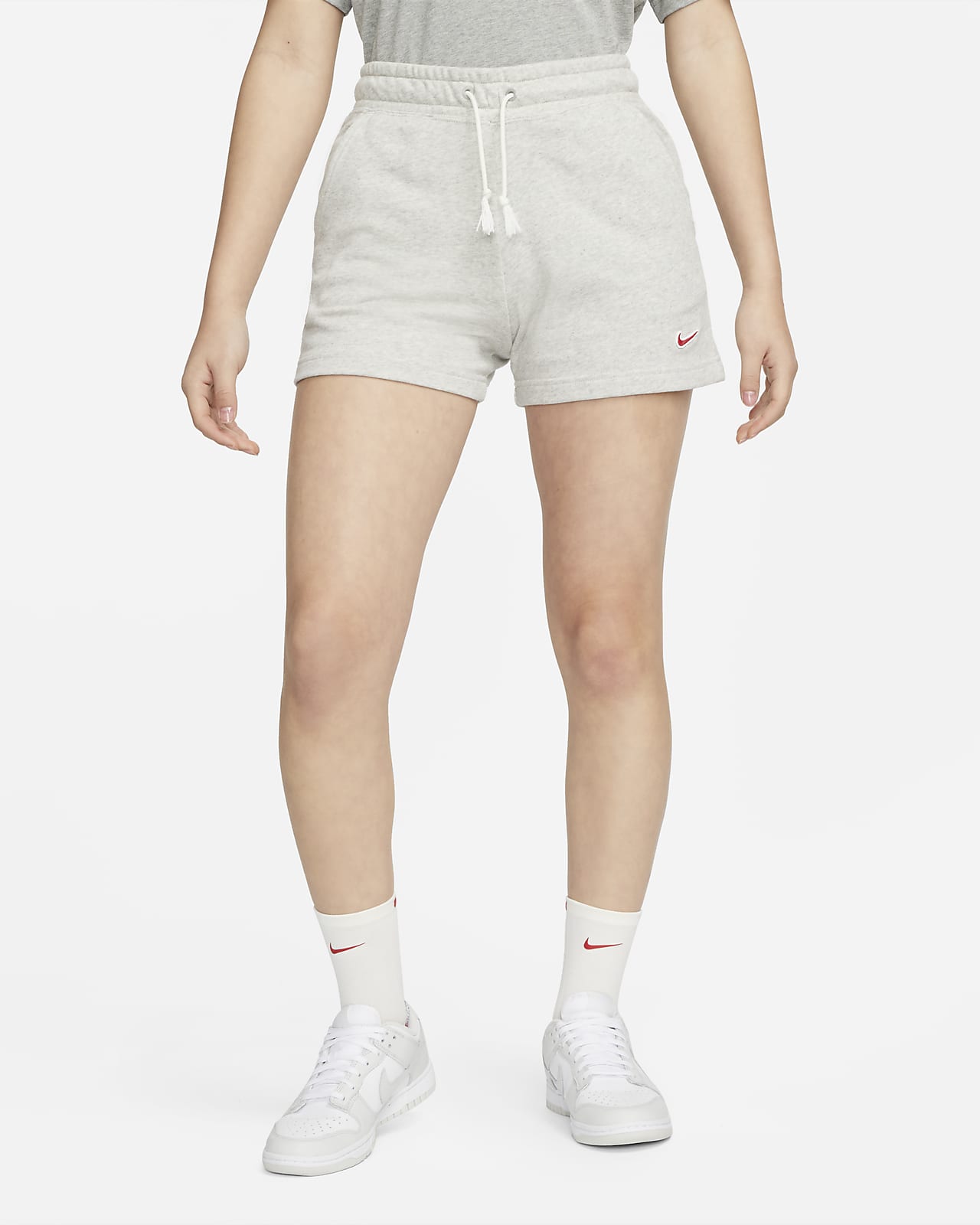 nike shorts outfit women's