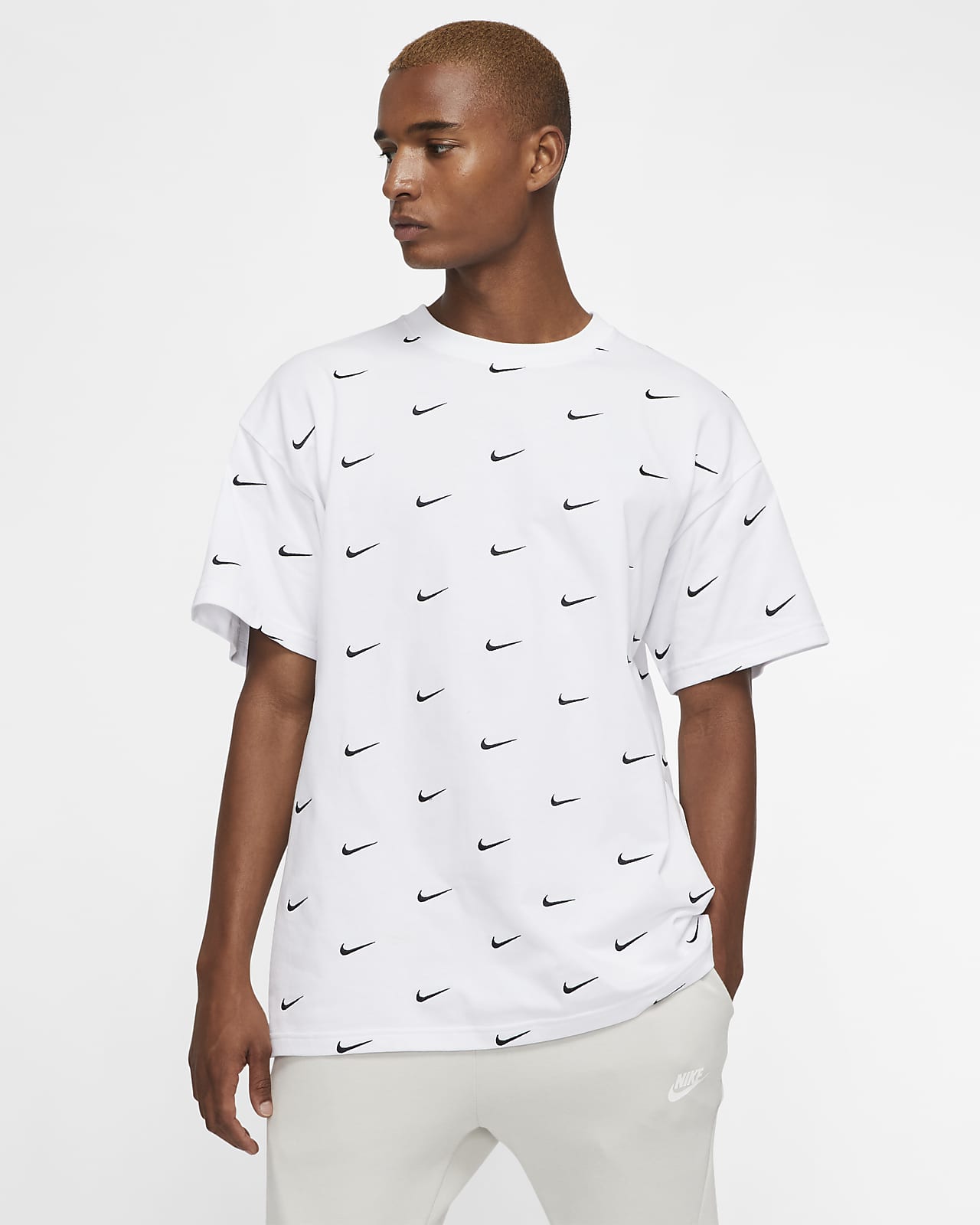 Nike Men's Swoosh Logo T-Shirt. Nike JP