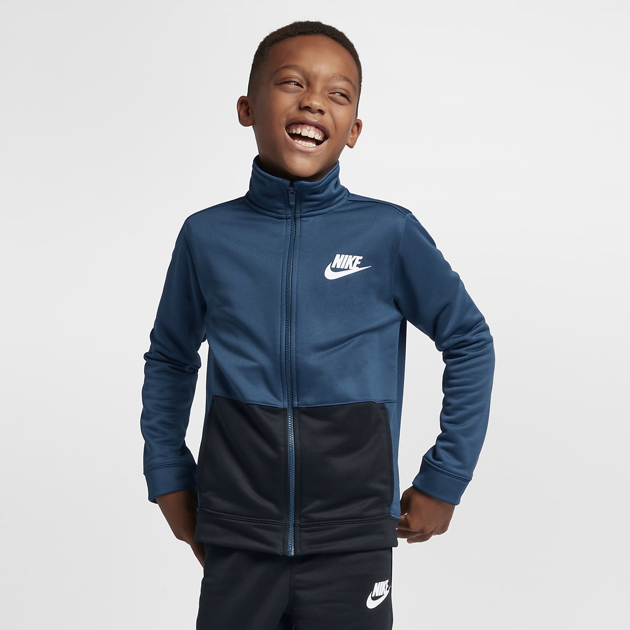 Conjunto de entrenamiento para niño Nike Sportswear. Nike CL