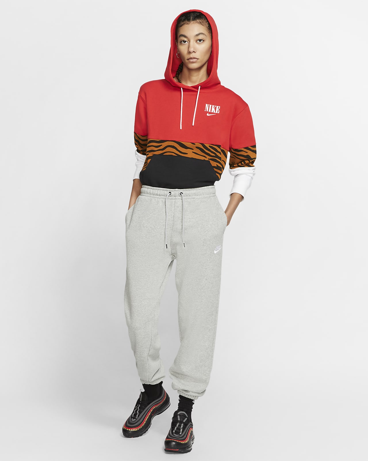 nike women's sportswear essential