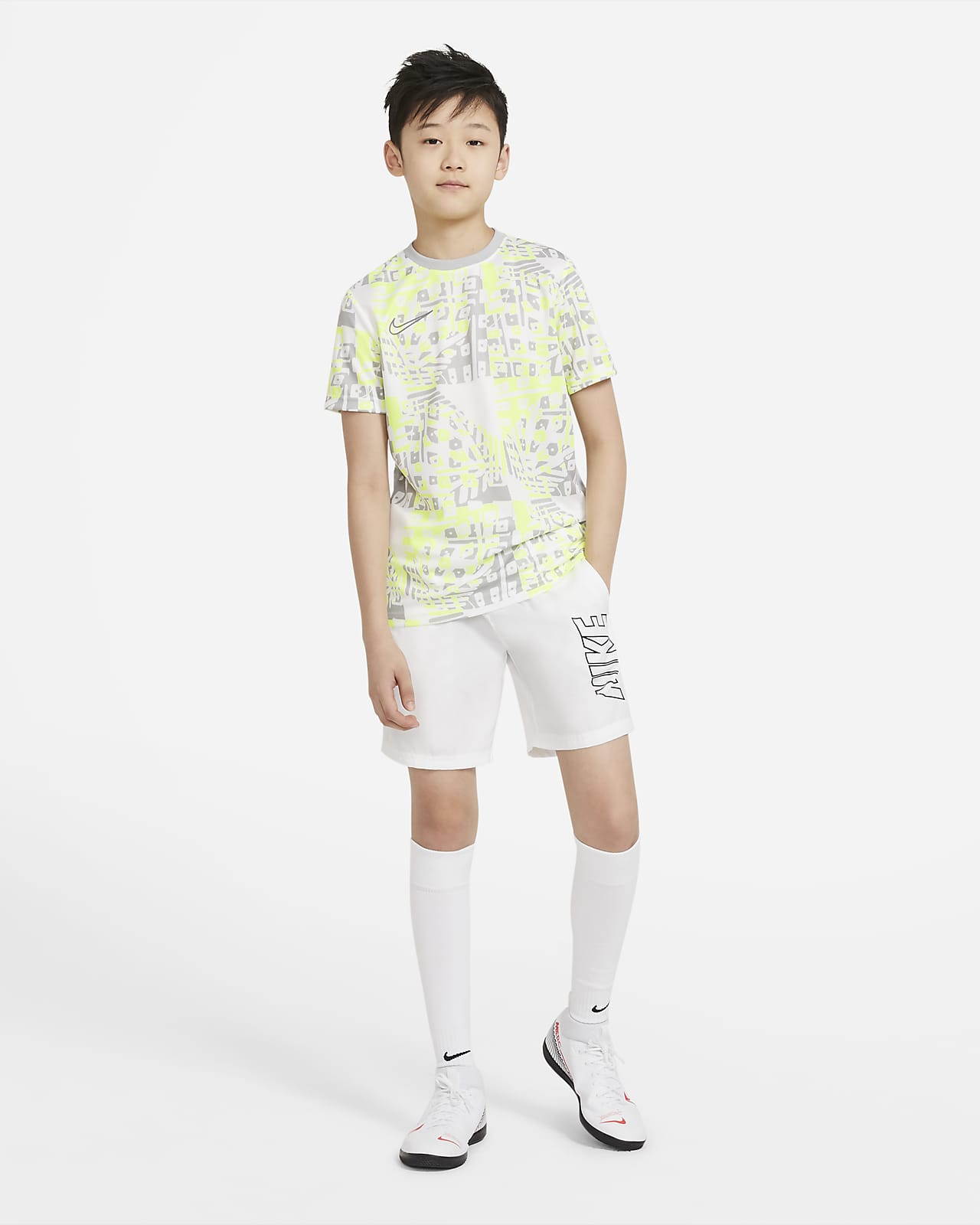 boys nike soccer shorts