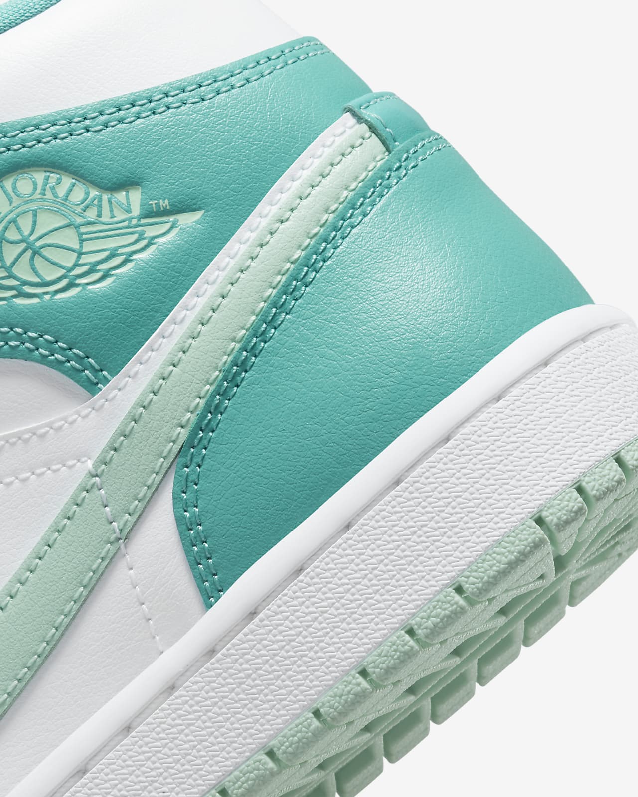 Calzado para mujer Air Jordan 1 Mid. Nike MX
