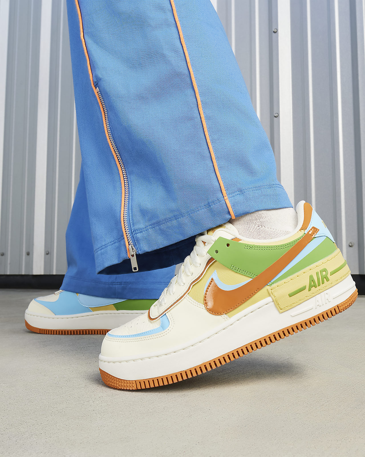 Nike air cheap force mujer dorados