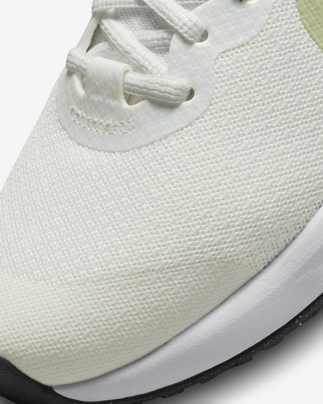Older Kids' Road Running Shoes. Nike FI