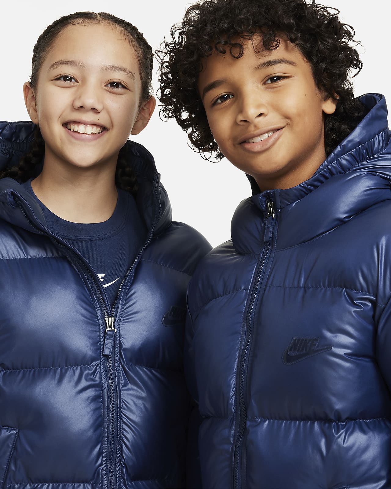 Nike Sportswear Heavyweight Synthetic Fill EasyOn Big Kids' Therma-FIT  Repel Loose Hooded Vest.