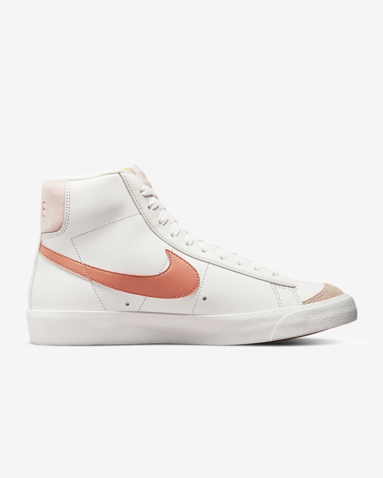 Nike Blazer Mid '77 Women's Shoes. Nike HU