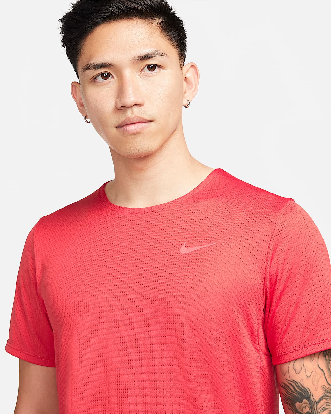 Nike公式 ナイキ Dri Fit ワイルド ラン ライズ 365 メンズ ショートスリーブ グラフィック ランニングトップ オンラインストア 通販サイト