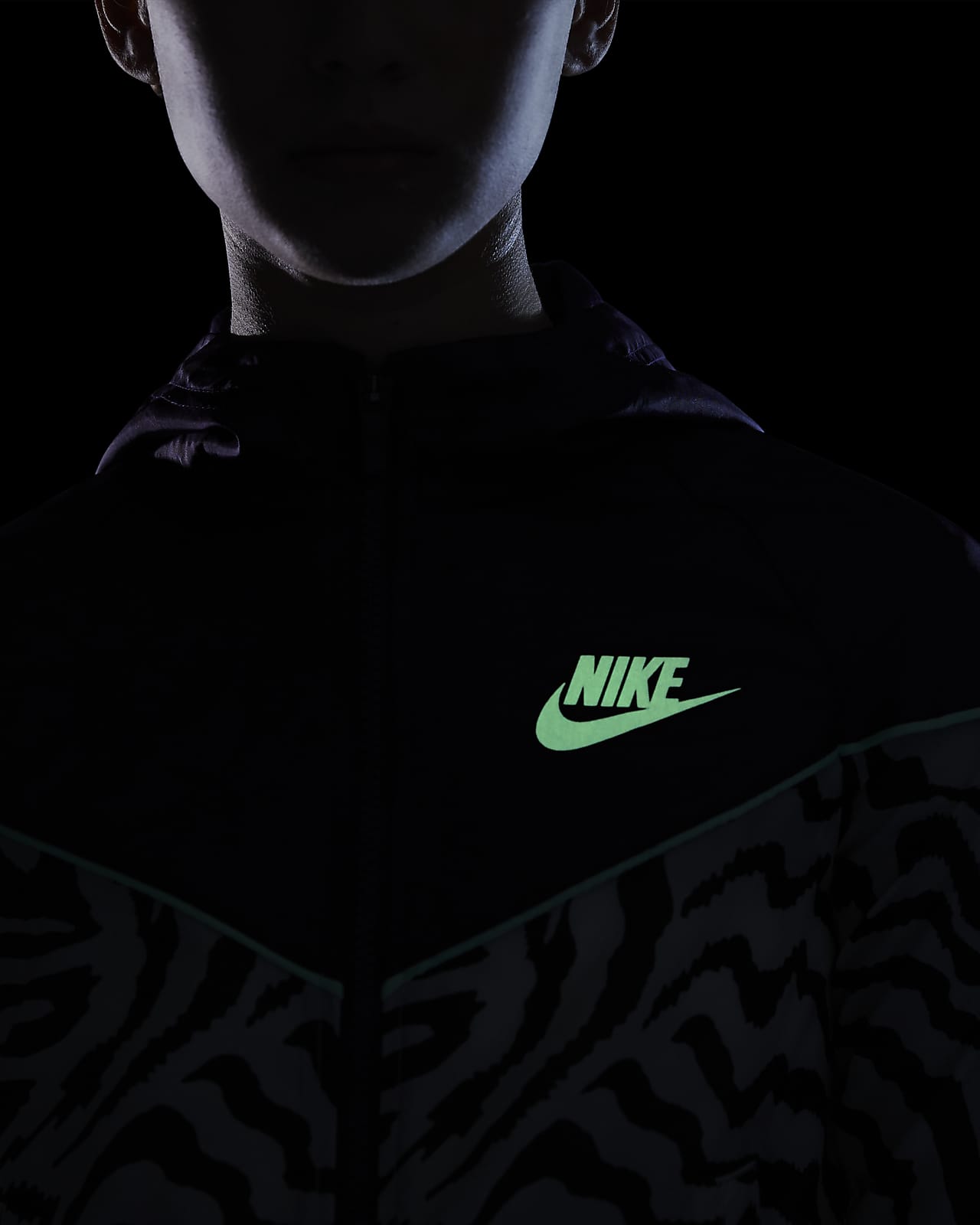 nike printed windrunner