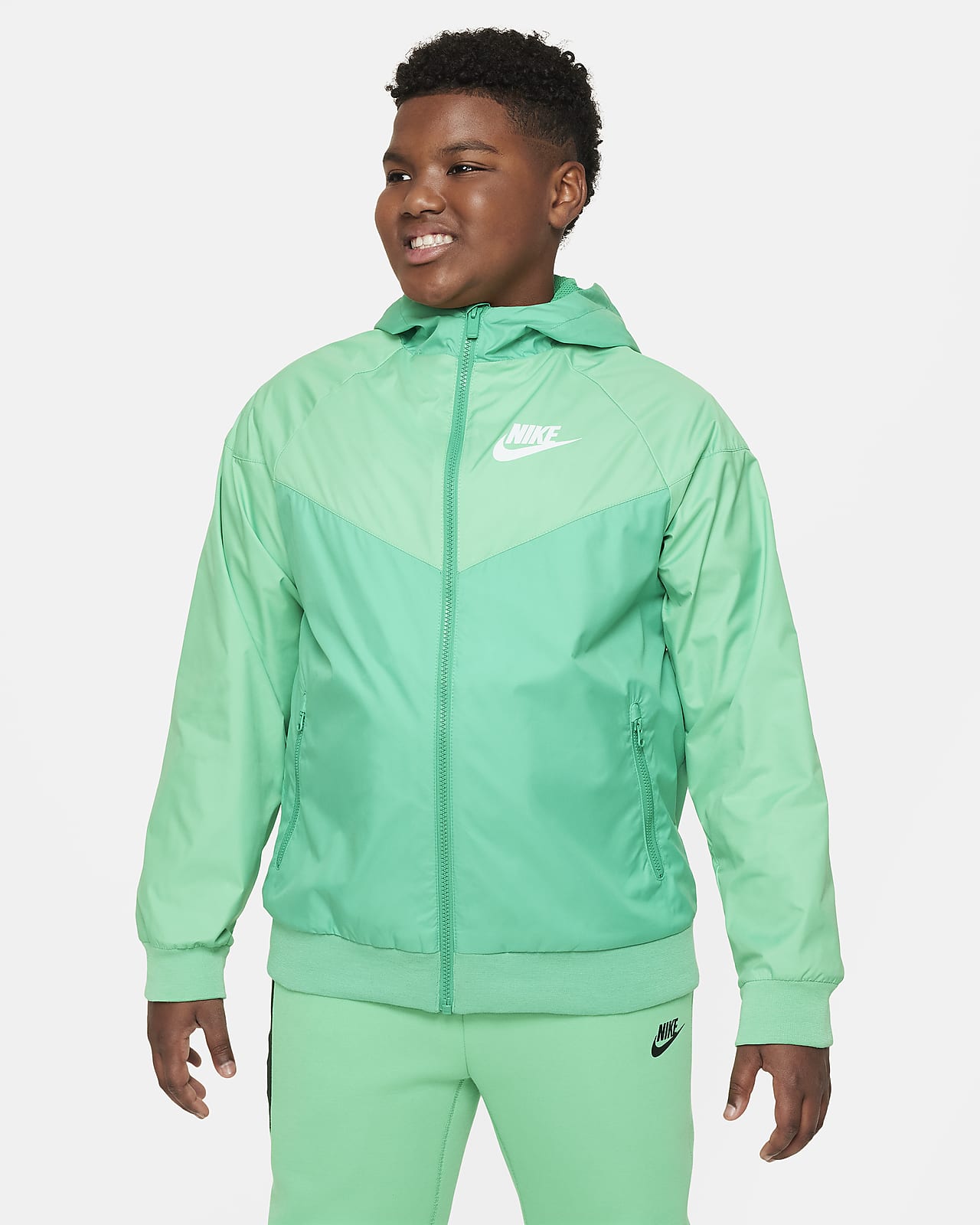 Chamarra holgada hasta la cadera con gorro para niño talla grande (talla amplia) Nike Sportswear Windrunner