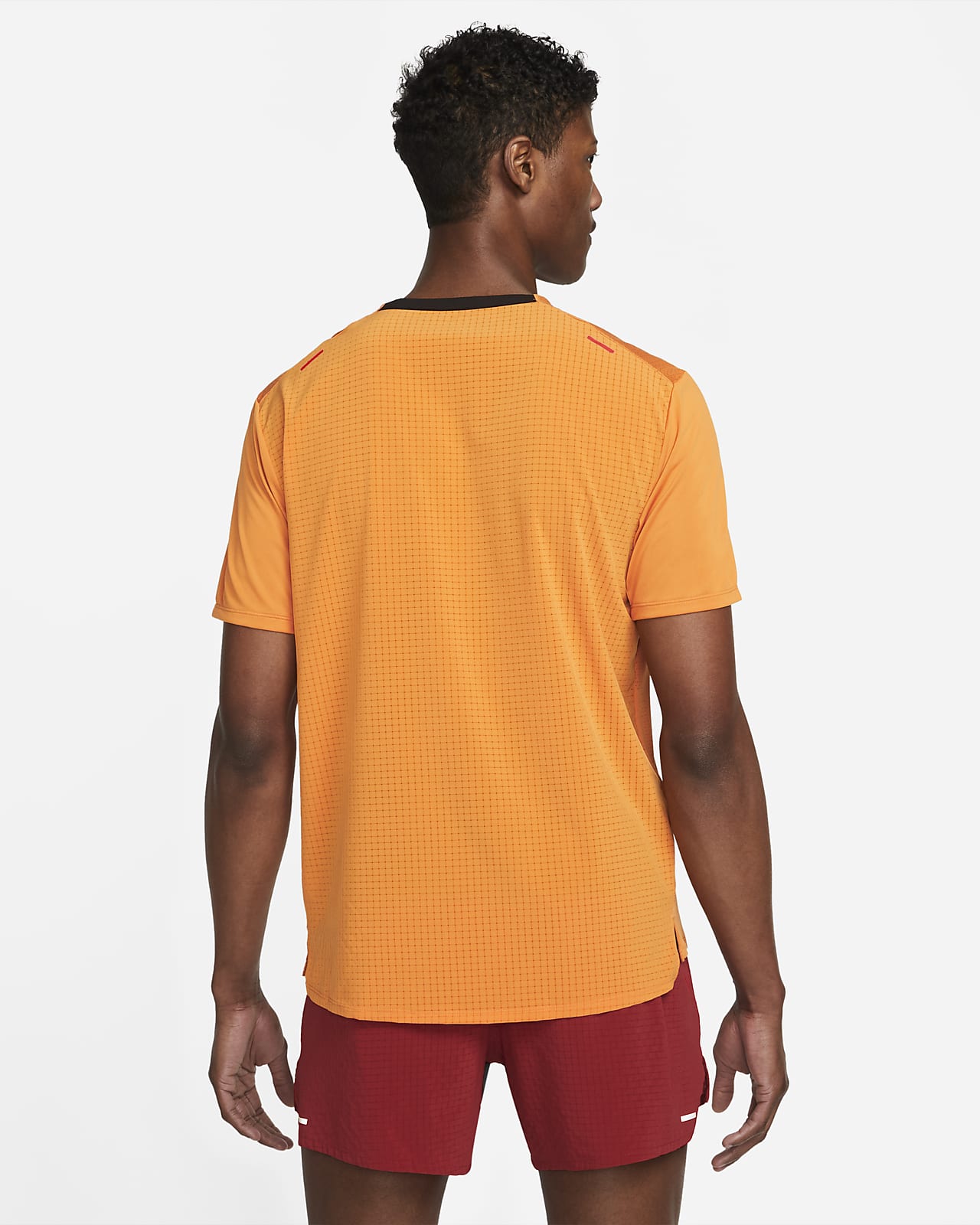 Playera de trail running de manga corta para hombre Nike Dri-FIT Rise 365.  Nike.com