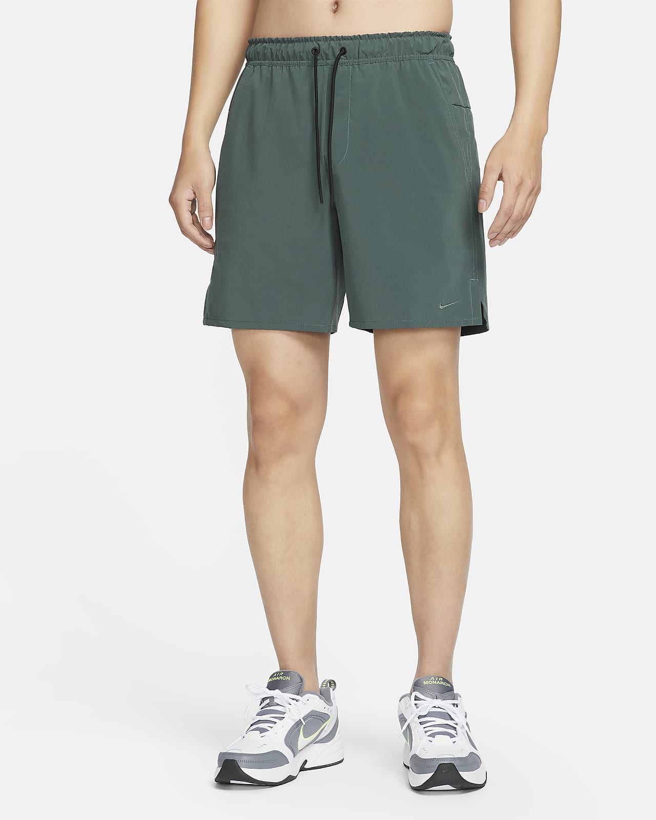 กางเกงขาสั้นอเนกประสงค์ 7 นิ้วไม่มีซับในผู้ชาย Nike Dri-FIT Unlimited