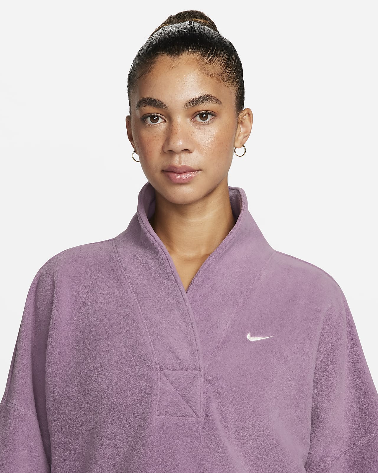 Nike Therma-FIT One Women's Oversized Long-Sleeve Fleece Top.