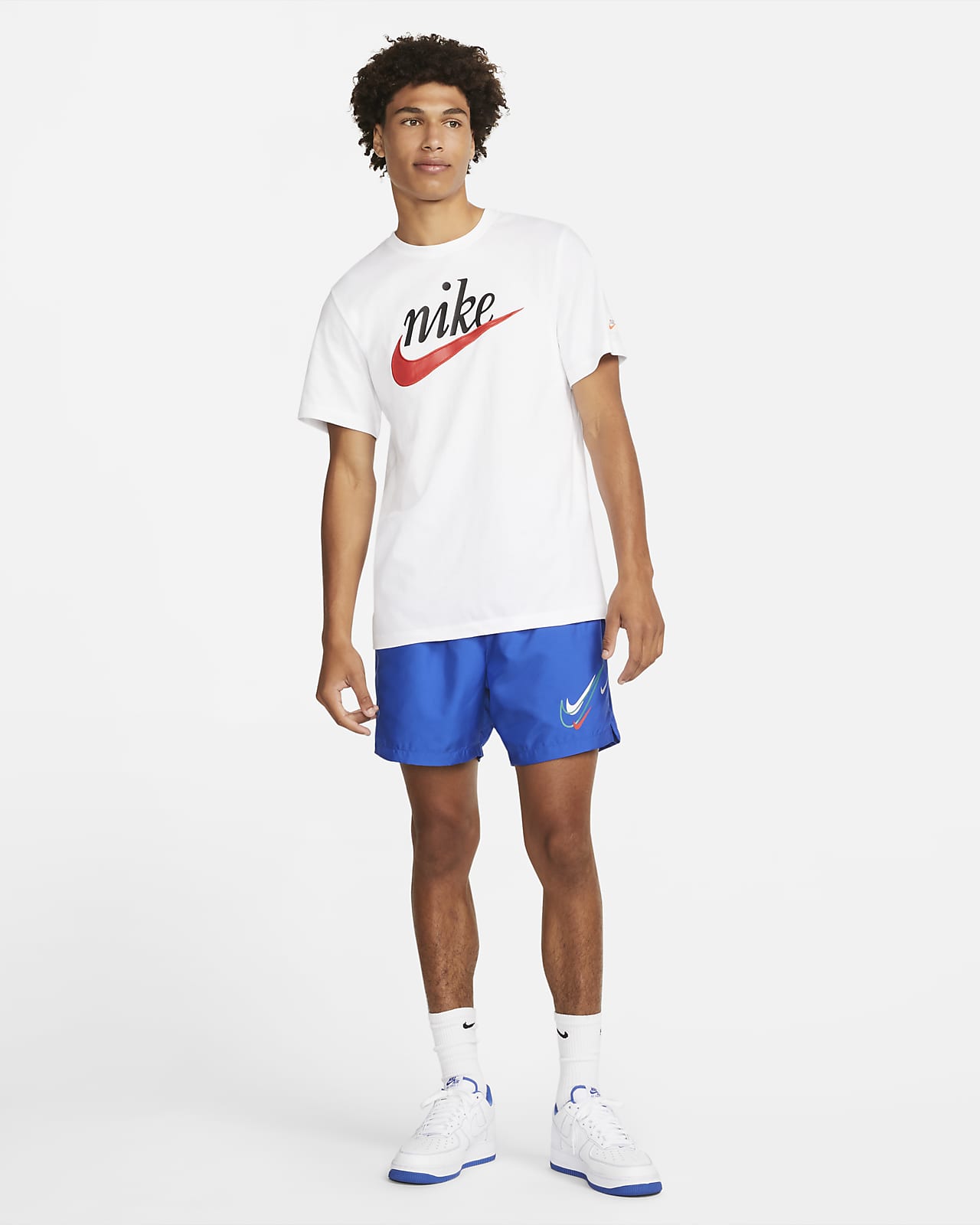 Short tissé Nike Sportswear pour Homme. Nike LU
