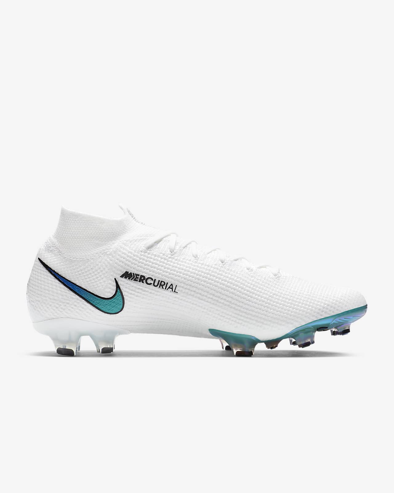 white nike soccer shoes