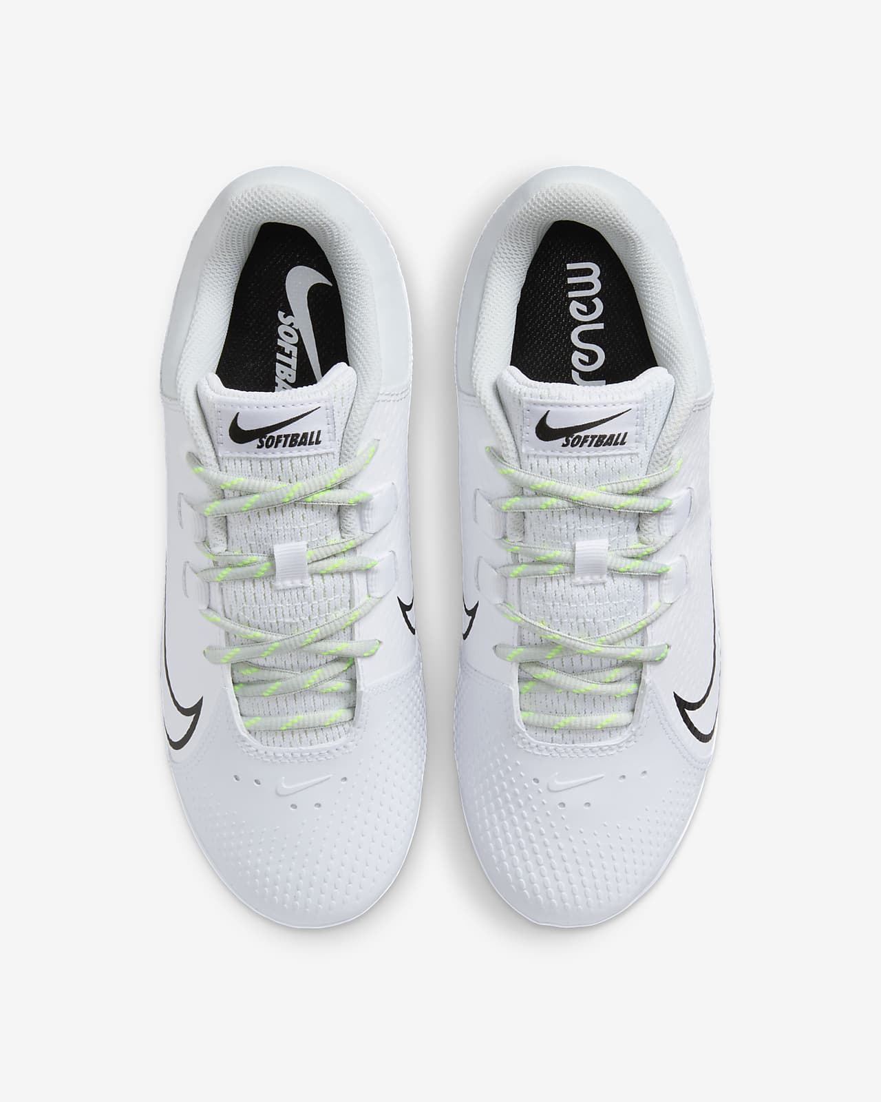 White softball clearance cleats nike