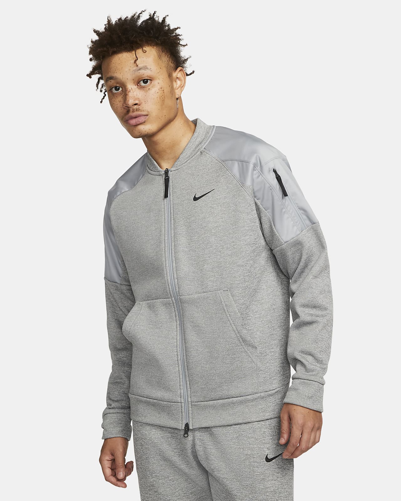 NIKE THERMA-FITセットアップ